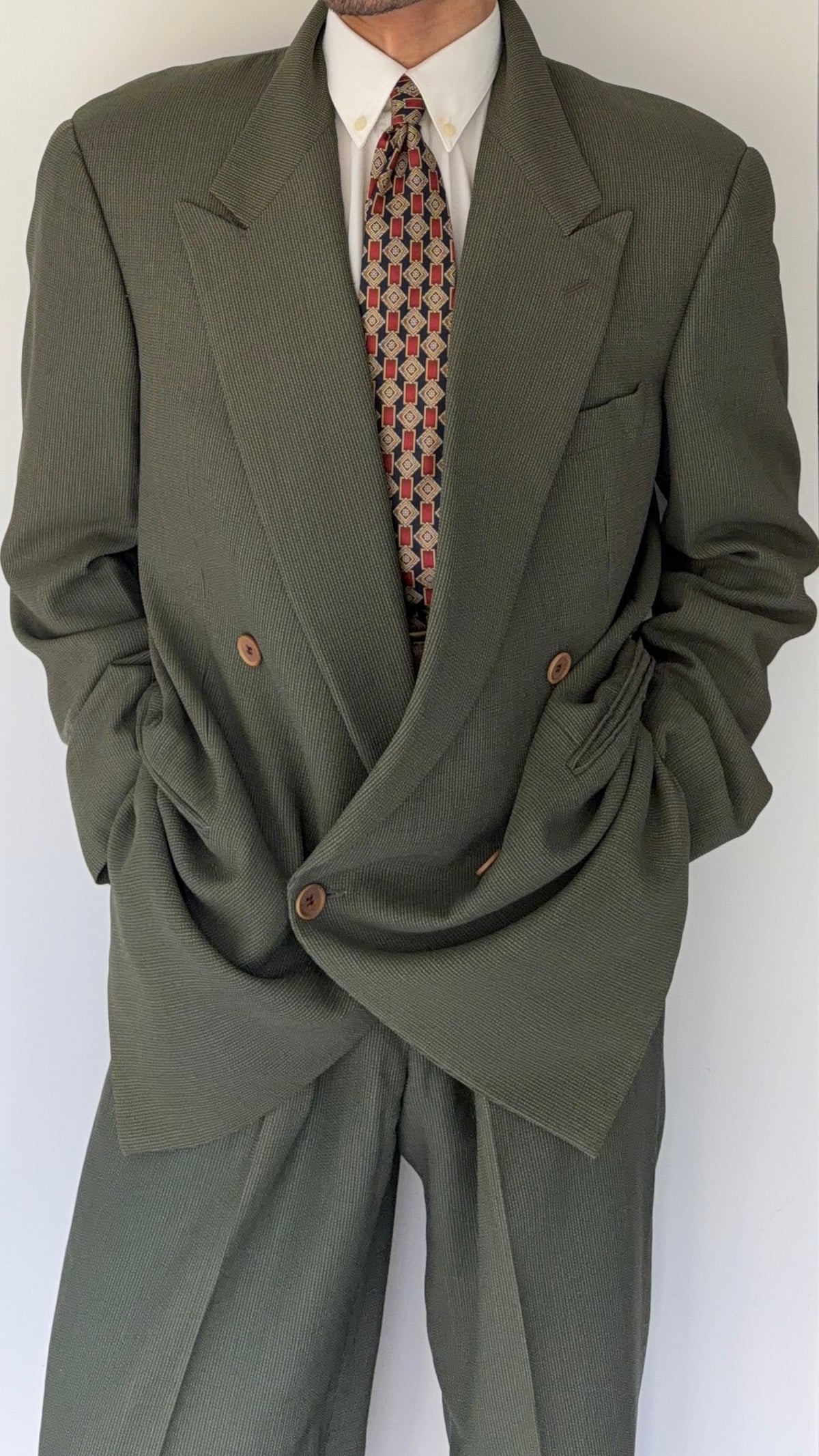 Giorgio Armani 1980s Peaked Lapel Double Breasted Pleated Textured Wool Suit - Size XL Jacket / 32"