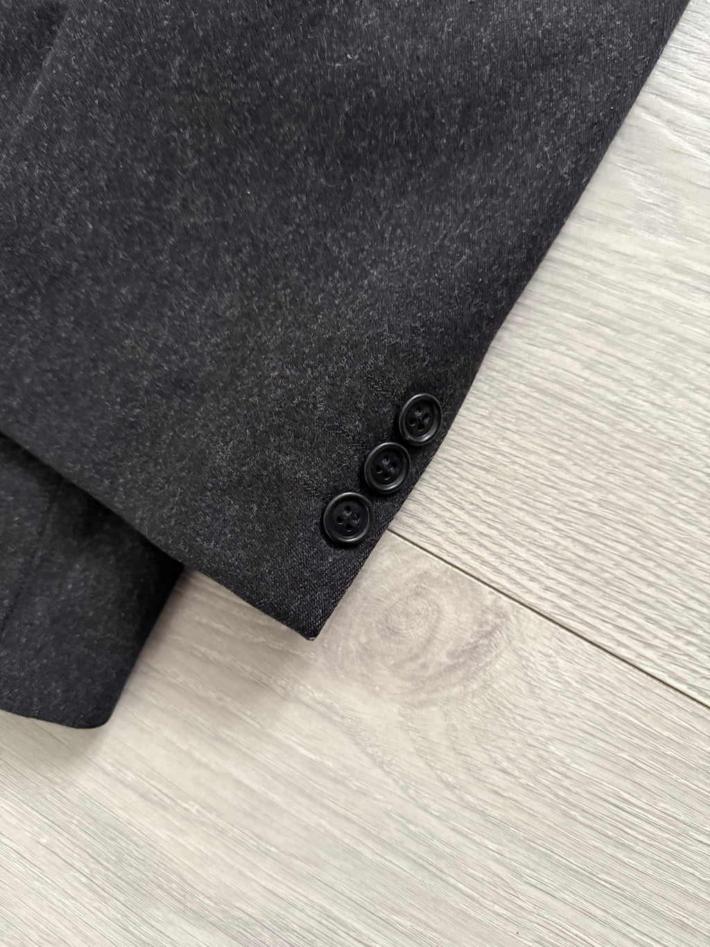 Hugo Boss 1980s 'Lawford' Peaked Lapel Double Breasted Pleated Wool Suit Grey - Size XL Jacket / 34" Waist
