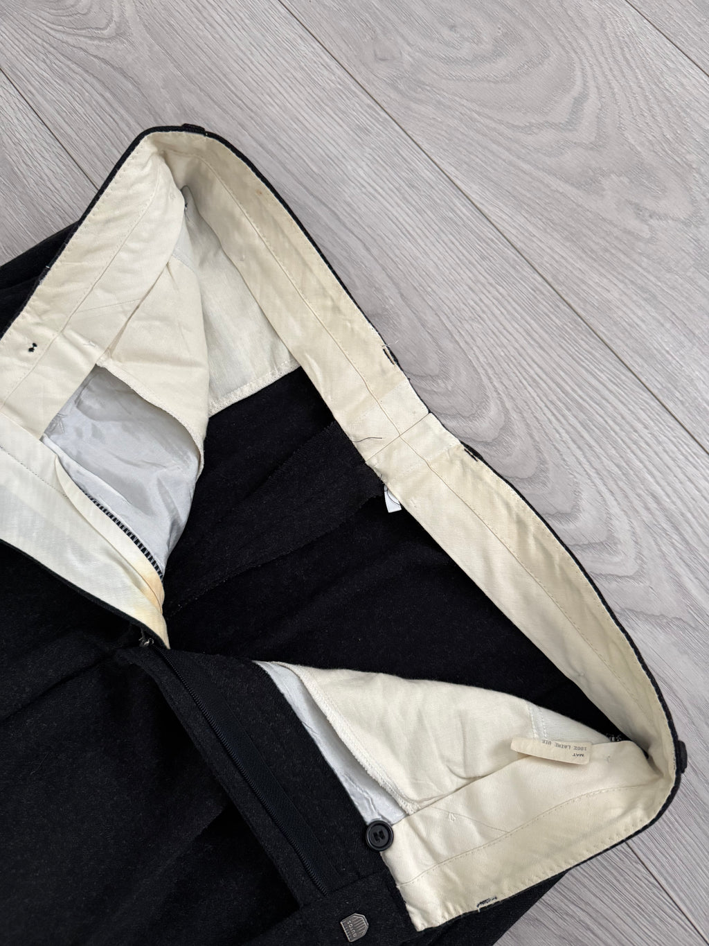 Hugo Boss 1980s 'Lawford' Peaked Lapel Double Breasted Pleated Wool Suit Grey - Size XL Jacket / 34" Waist