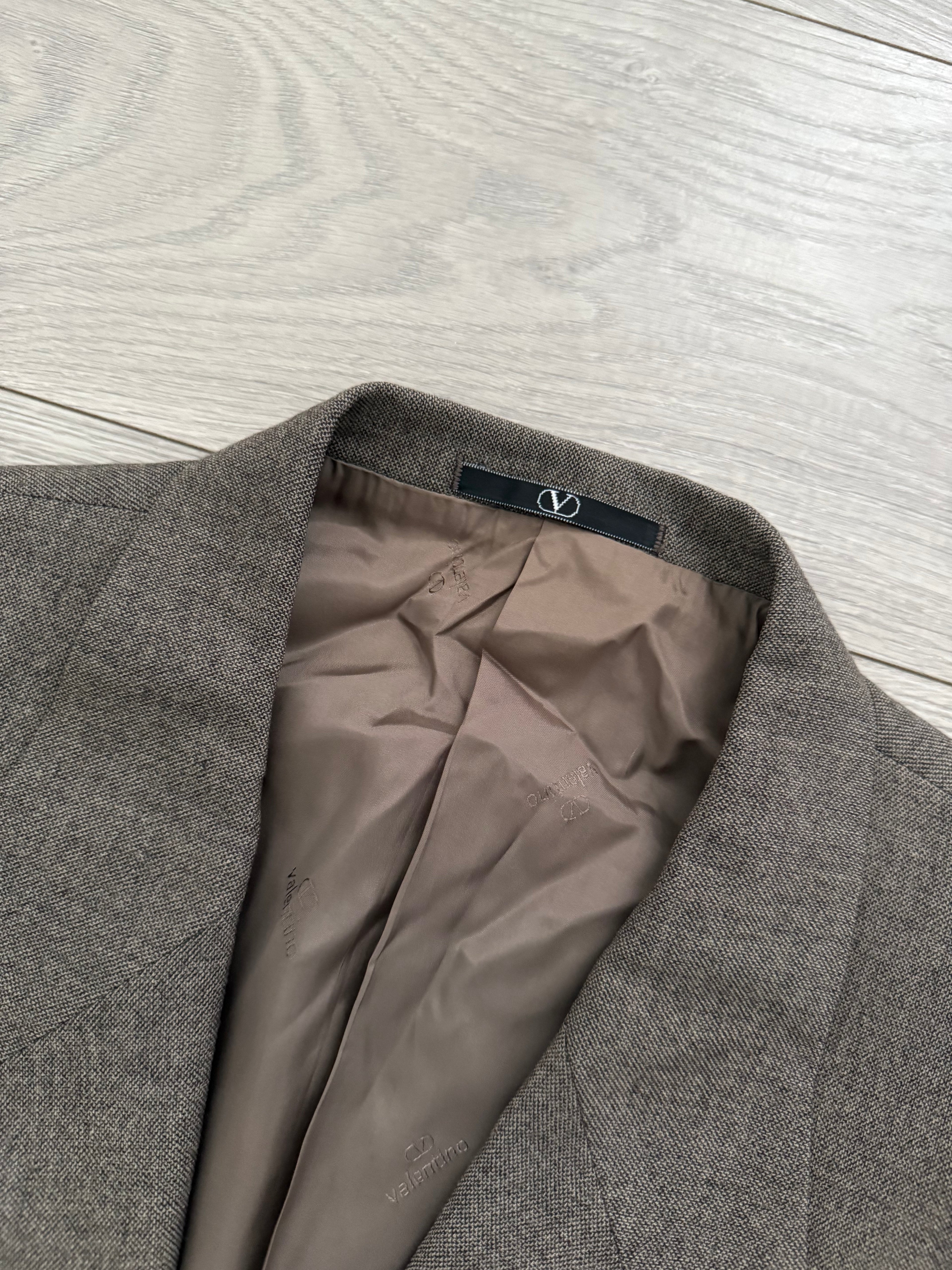 Valentino 1980s Peaked Lapel Double Breasted Pleated Wool Suit Taupe - Size XL Jacket / 35" Waist