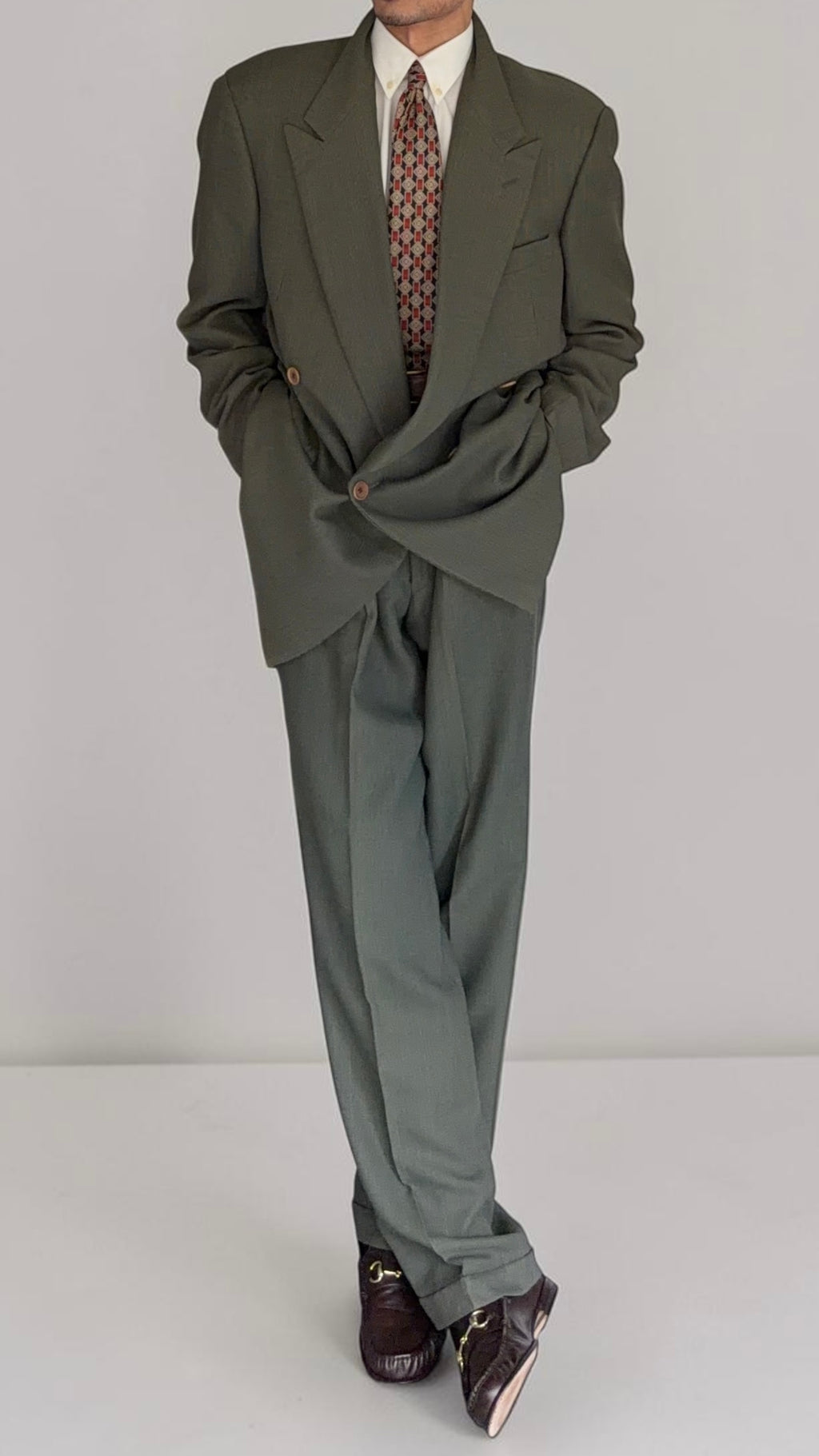 Giorgio Armani 1980s Peaked Lapel Double Breasted Pleated Textured Wool Suit - Size XL Jacket / 32"