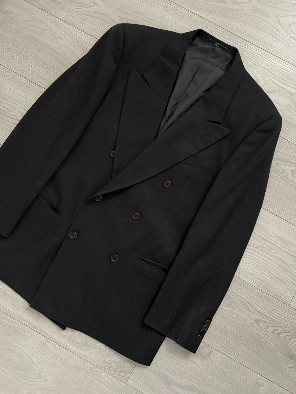 Valentino 1980s Peaked Lapel Double Breasted Pleated Wool Suit Grey - Size XL Jacket / 35" Waist
