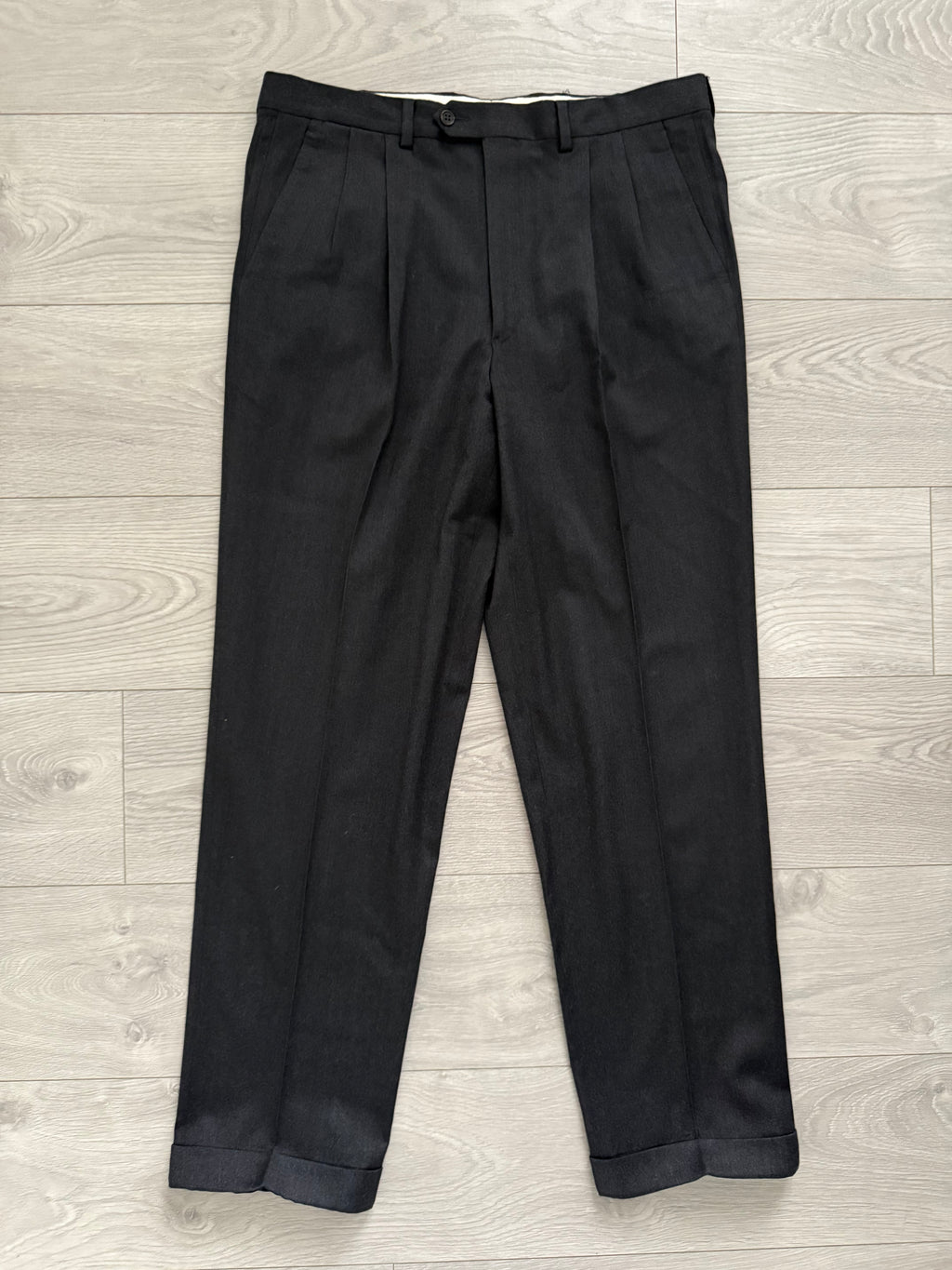 Valentino 1980s Peaked Lapel Double Breasted Pleated Wool Suit Grey - Size XL Jacket / 35" Waist
