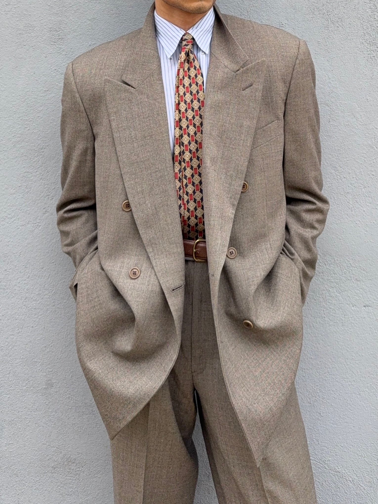 Valentino 1980s Peaked Lapel Double Breasted Pleated Wool Suit Taupe - Size XL Jacket / 35" Waist