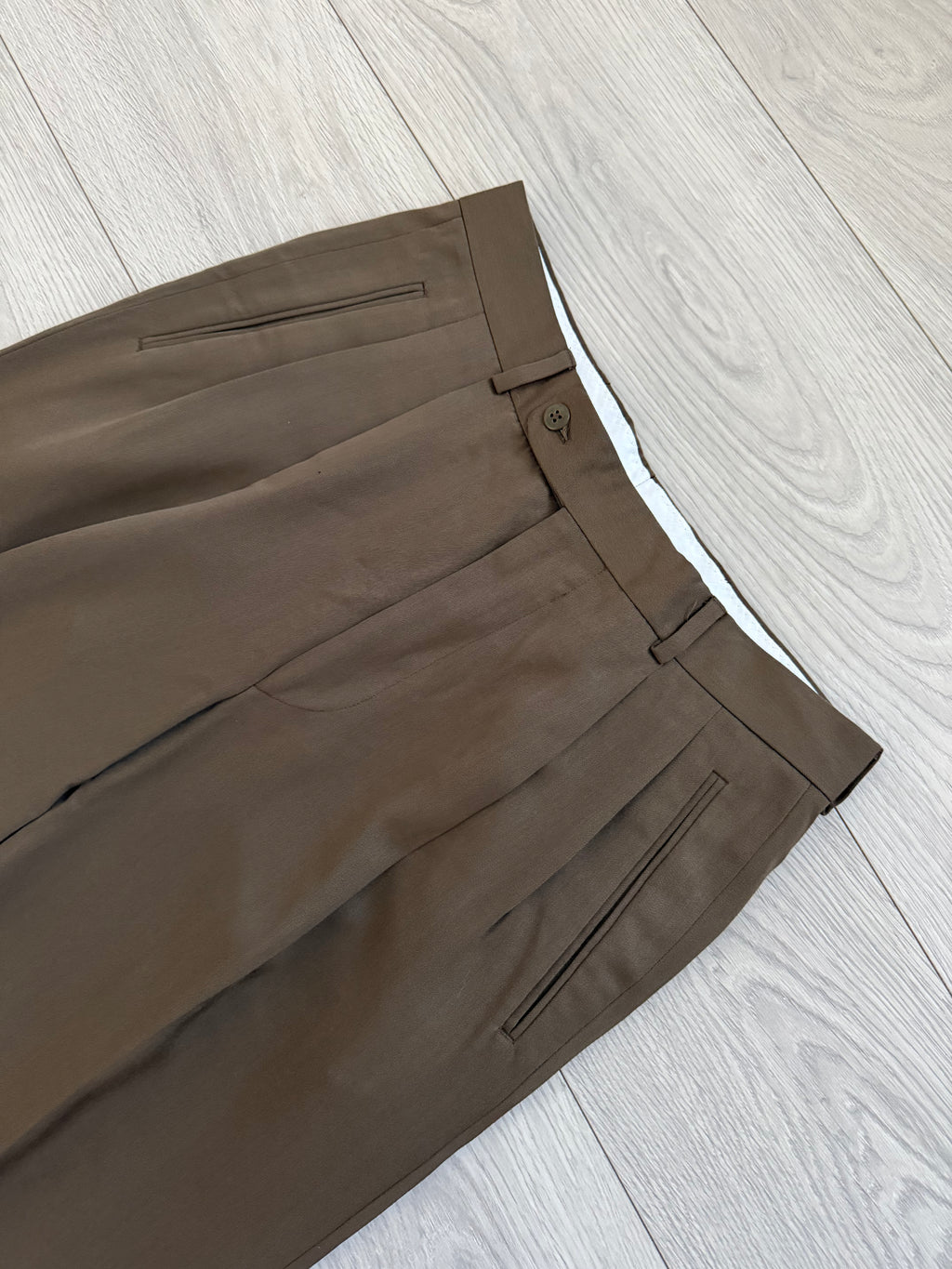 Hugo Boss 1980s Double Pleat Draped Rayon Wool Taupe Brown Pants - Size 32" Waist