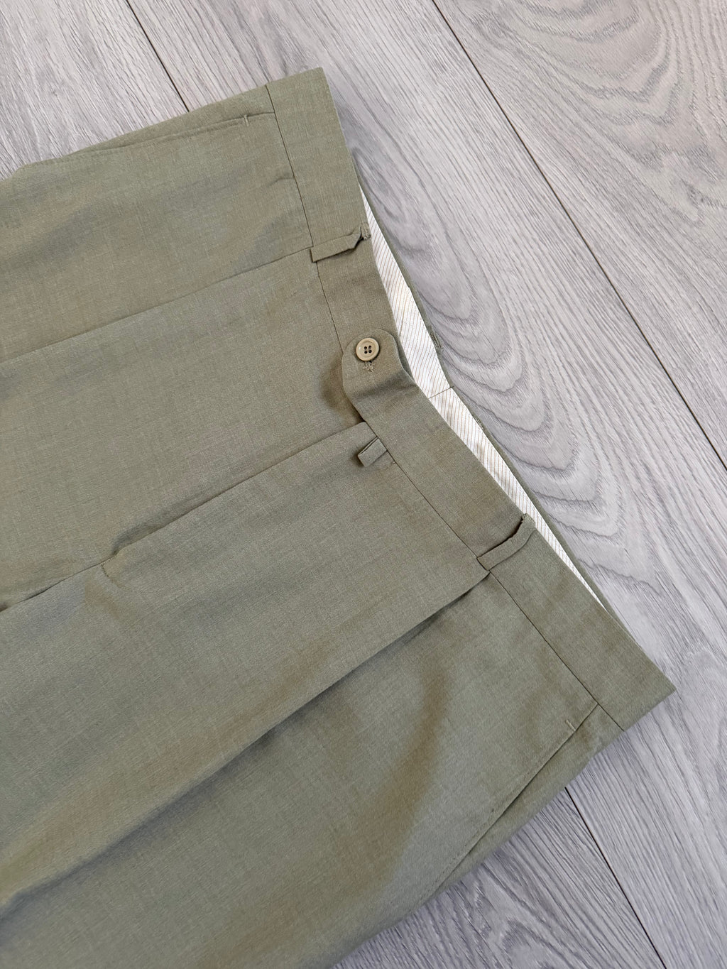 Giorgio Armani Black Label 1990s Pleated Wool Pants - Size 38" Waist