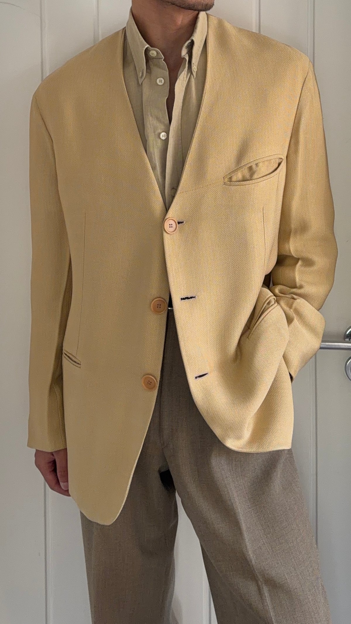 Giorgio Armani Black Label 1995 3B Viscose Collarless Draped Taupe Beige Jacket - Size L
