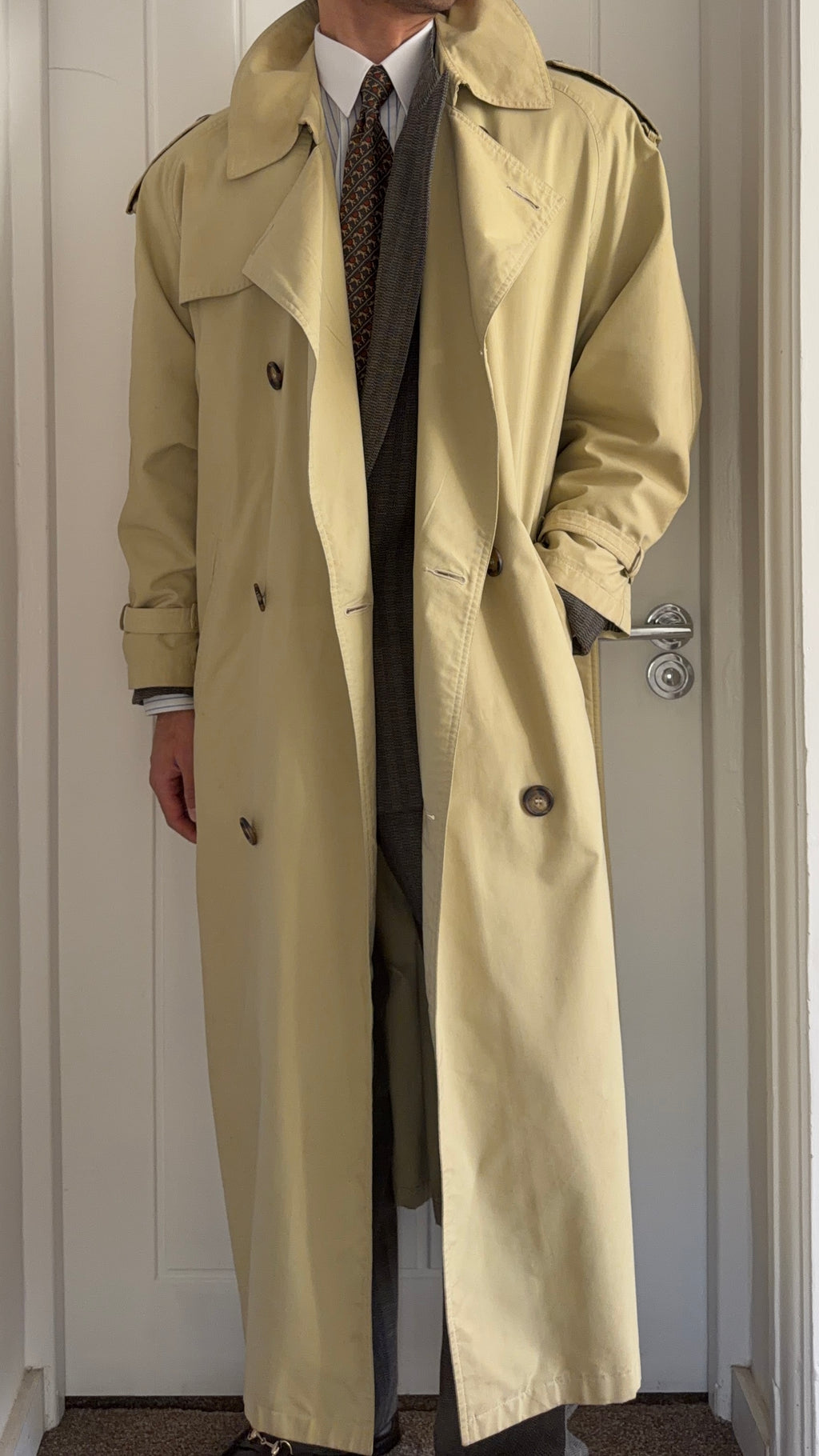 Giorgio Armani 1980s Belted Oversized Long Trench Coat Taupe Beige - Size M
