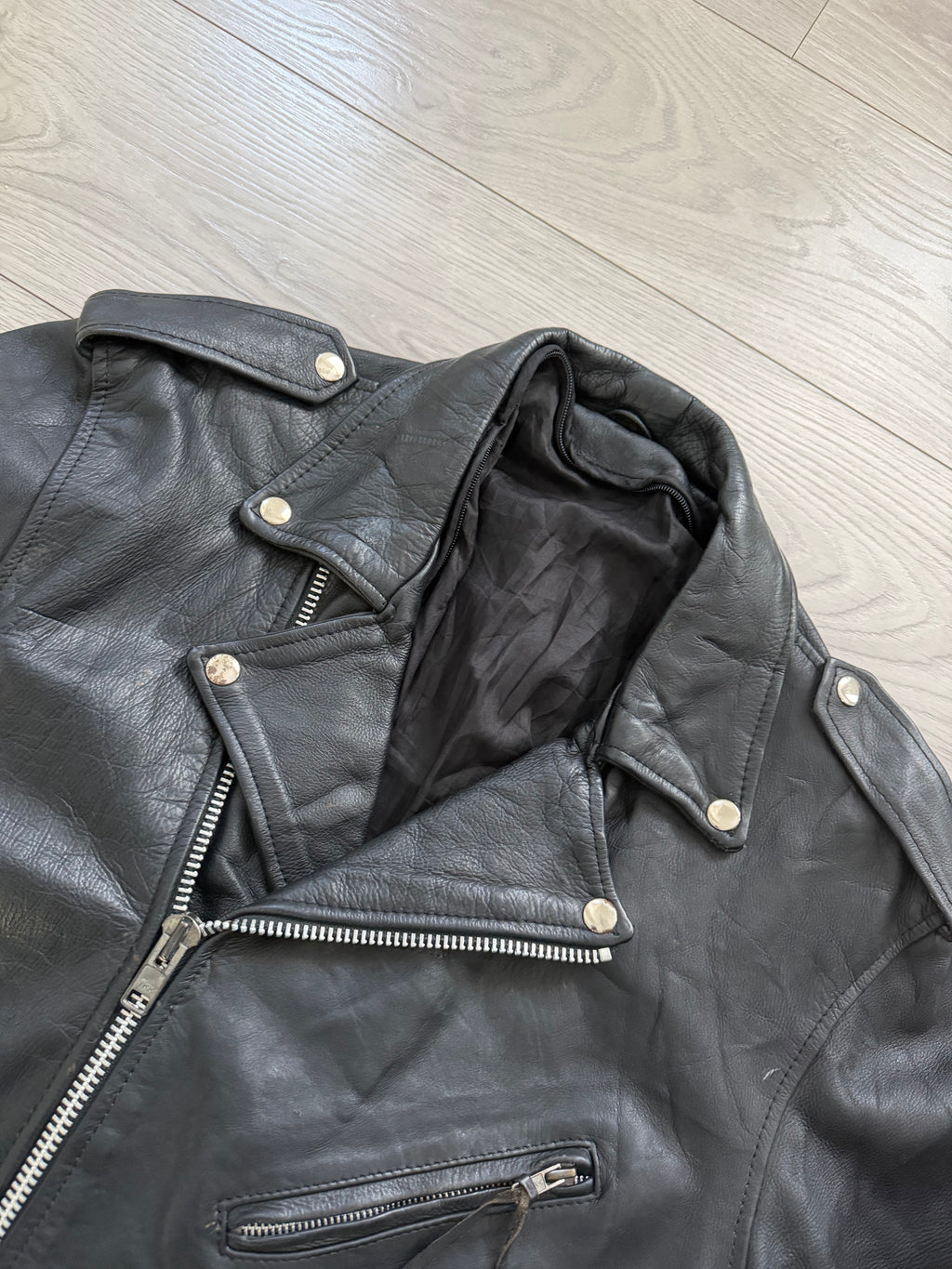 Vintage 1990s Black Leather Belted Biker Jacket  - Size S