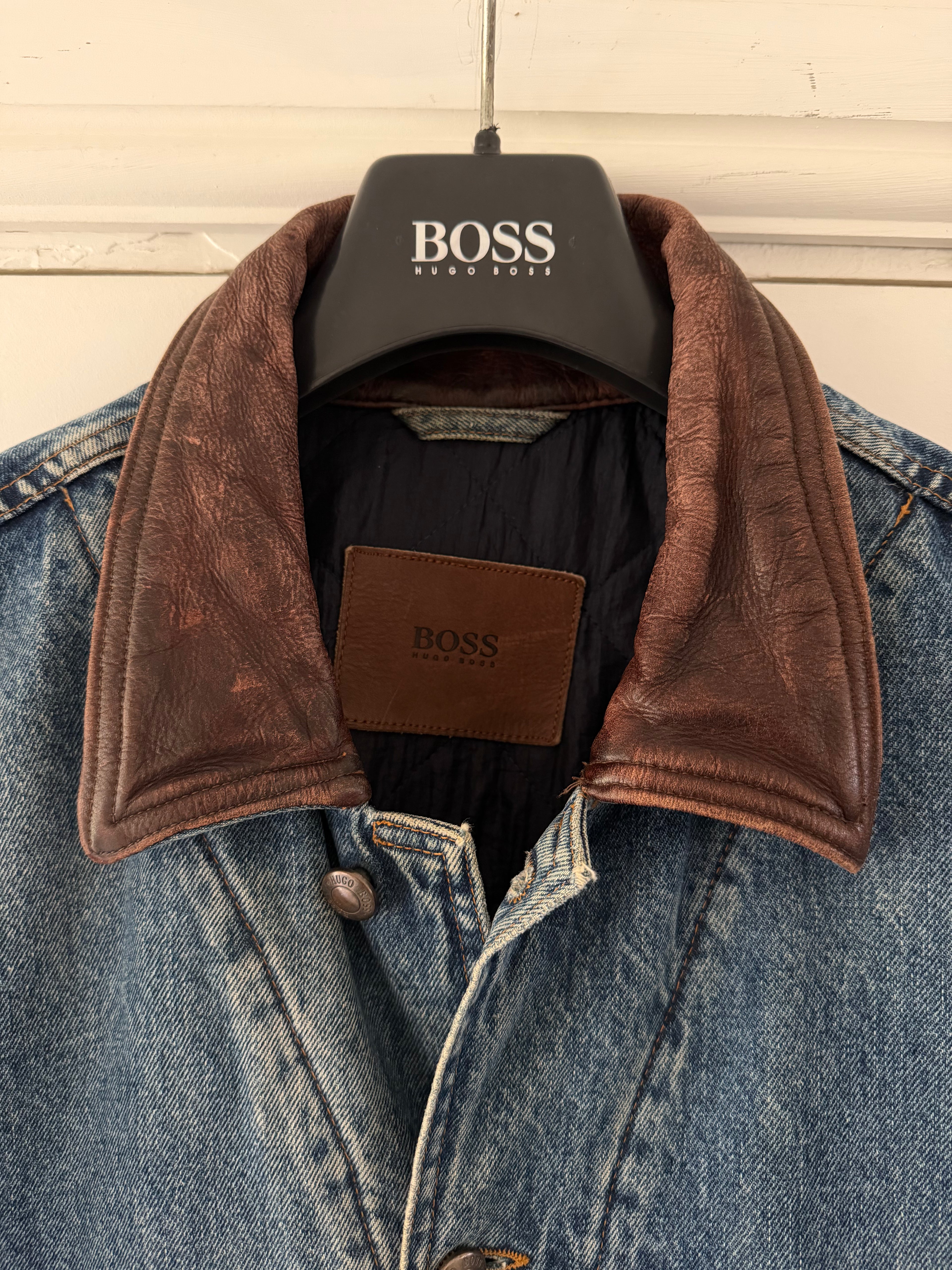 Hugo Boss 1980s 'Apache' Leather Collar Quilt Lined Denim Jacket Made in Italy  - Size XL