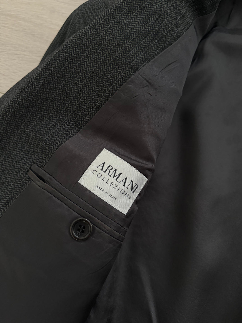 Armani 1990s Peaked Lapel Double Breasted Textured Wool Suit Green Gray - Size M Jacket / 33" Waist