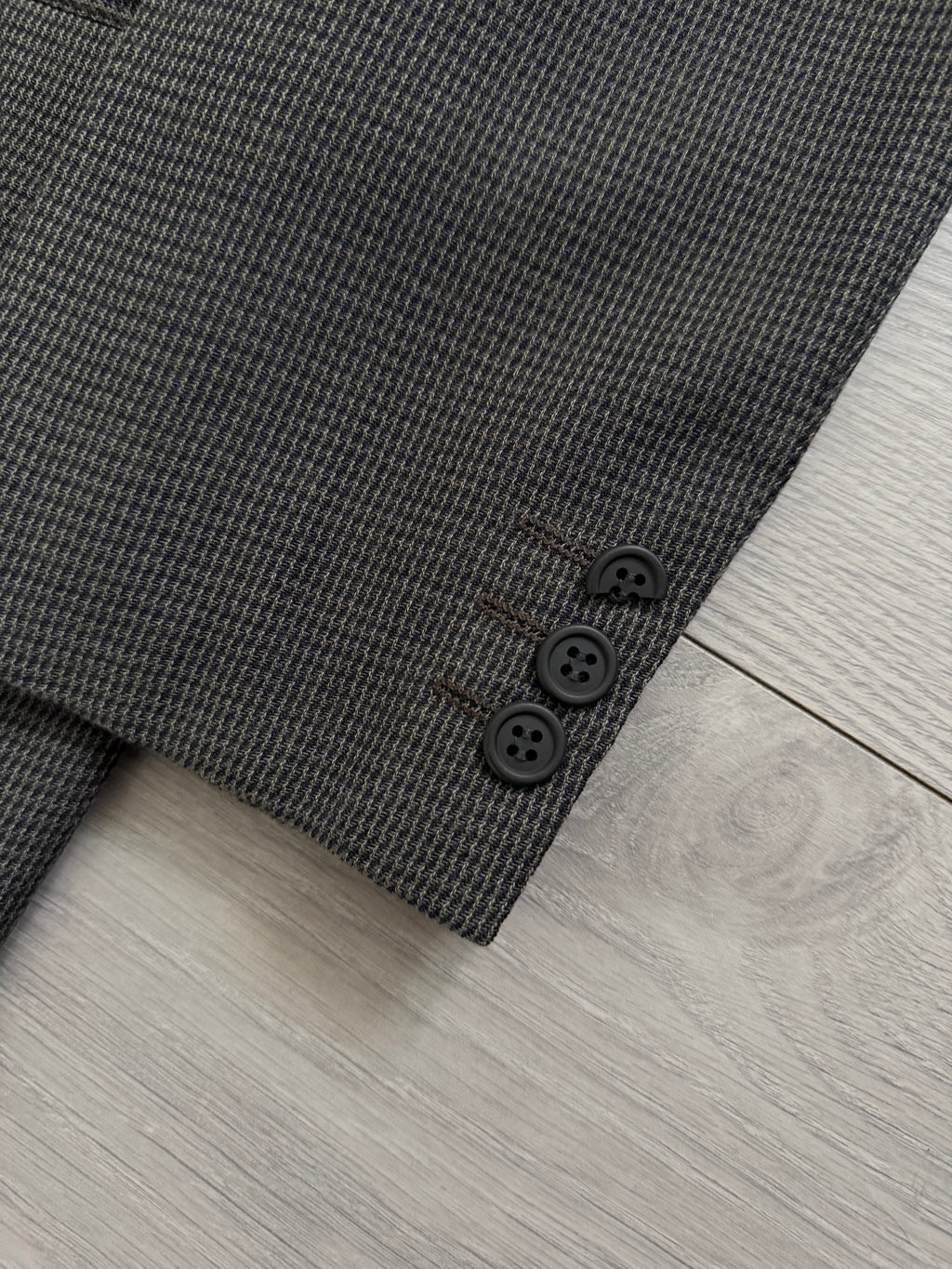Giorgio Armani 1980s Peaked Lapel Double Breasted Textured Wool Suit Taupe Espresso Grey - Size M Jacket / 30" Waist