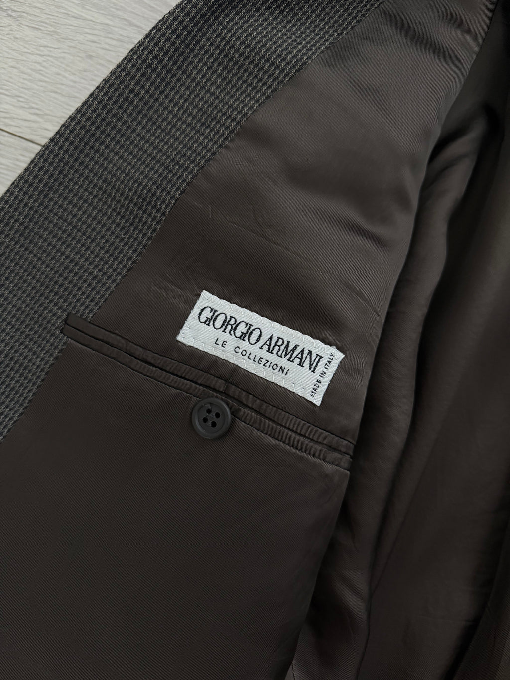 Giorgio Armani 1980s Peaked Lapel Double Breasted Textured Wool Suit Taupe Espresso Grey - Size M Jacket / 30" Waist