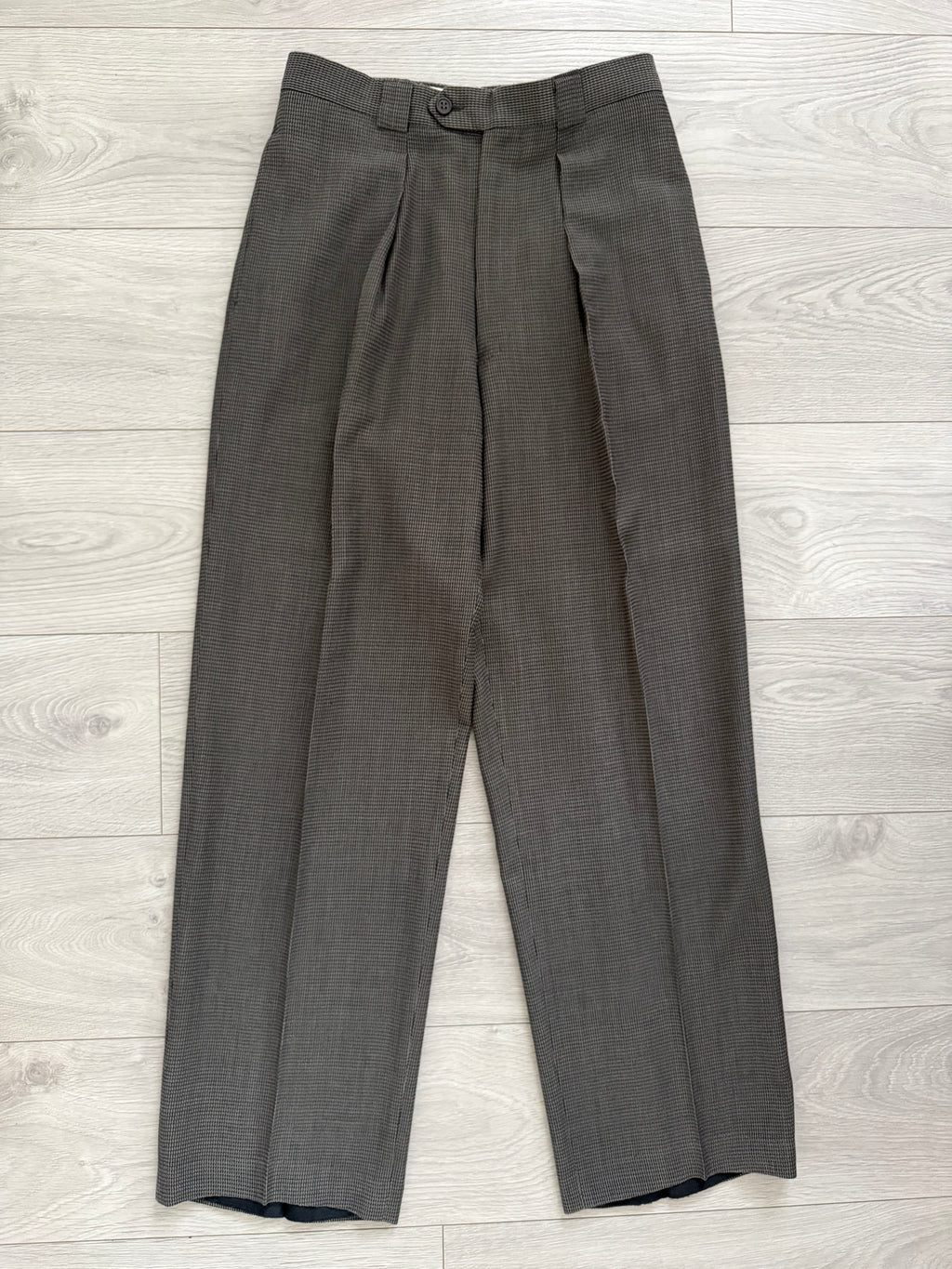 Giorgio Armani 1980s Peaked Lapel Double Breasted Textured Wool Suit Taupe Espresso Grey - Size M Jacket / 30" Waist