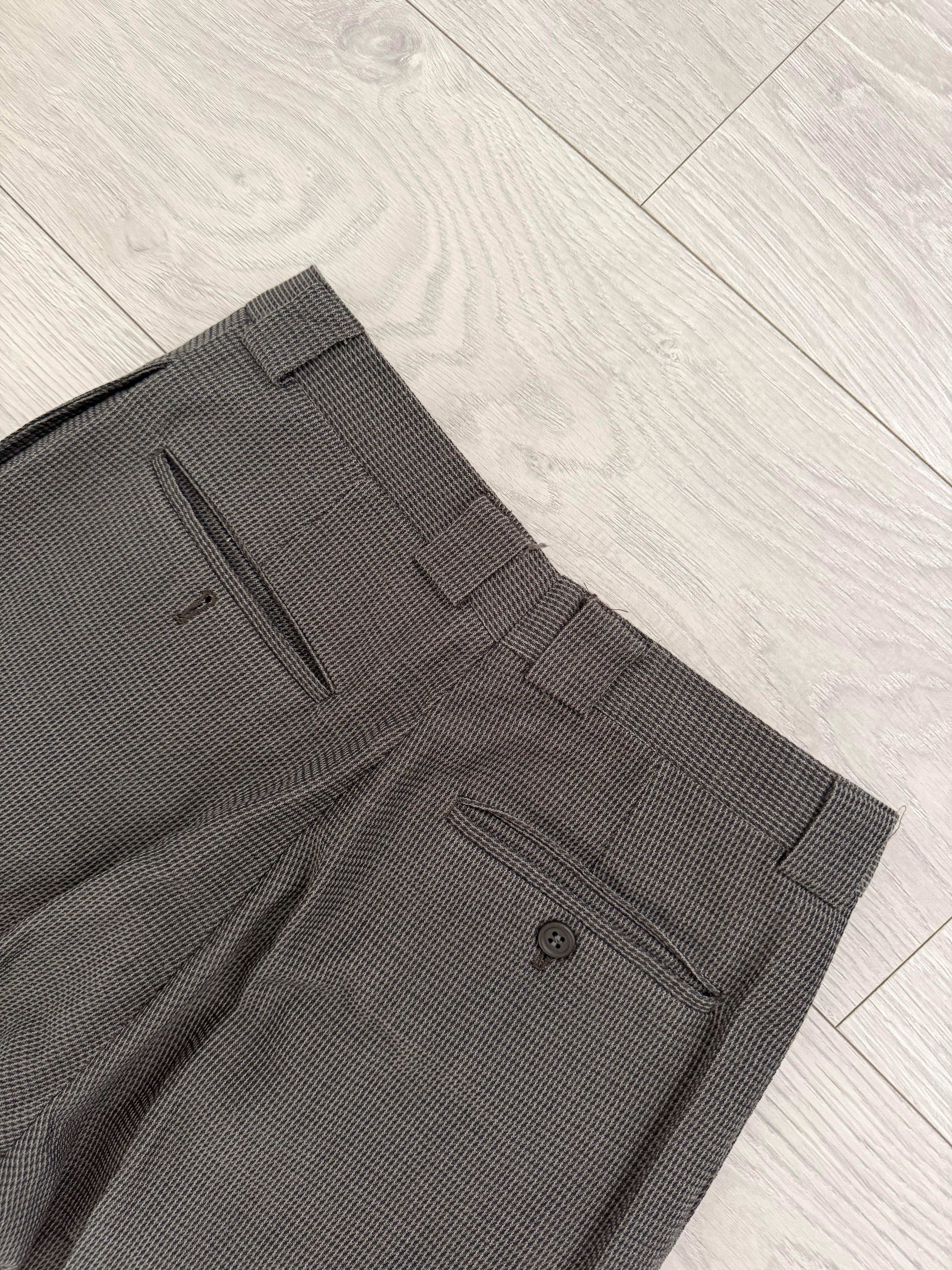 Giorgio Armani 1980s Peaked Lapel Double Breasted Textured Wool Suit Taupe Espresso Grey - Size M Jacket / 30" Waist