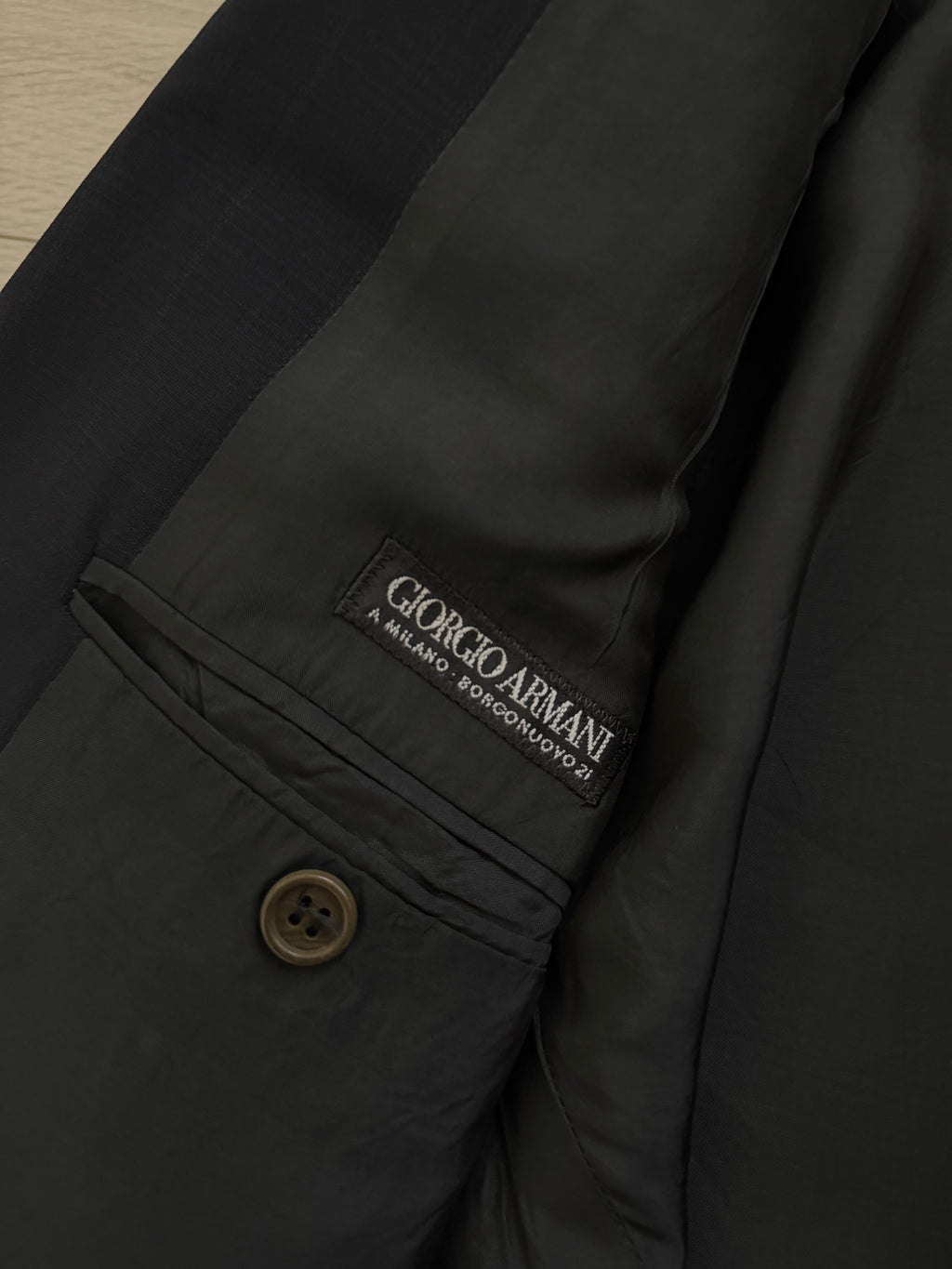 Giorgio Armani Black Label 1990s Peaked Lapel Double Breasted Draped Wool Pleated Suit Navy - Size L Jacket / 34" Waist