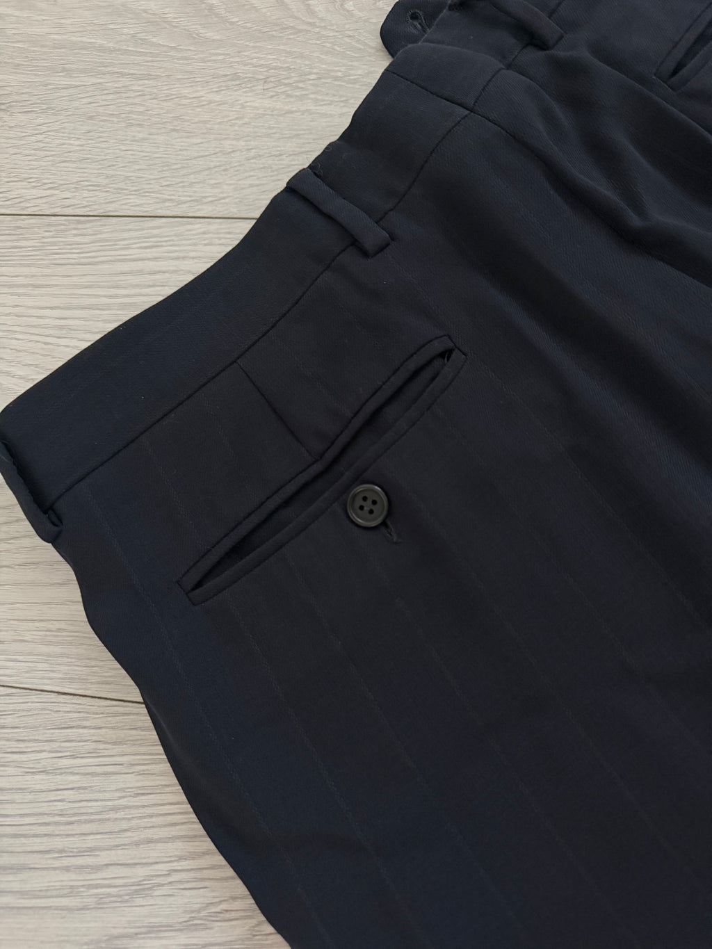 Giorgio Armani Black Label 1990s Peaked Lapel Double Breasted Draped Wool Pleated Suit Navy - Size L Jacket / 34" Waist