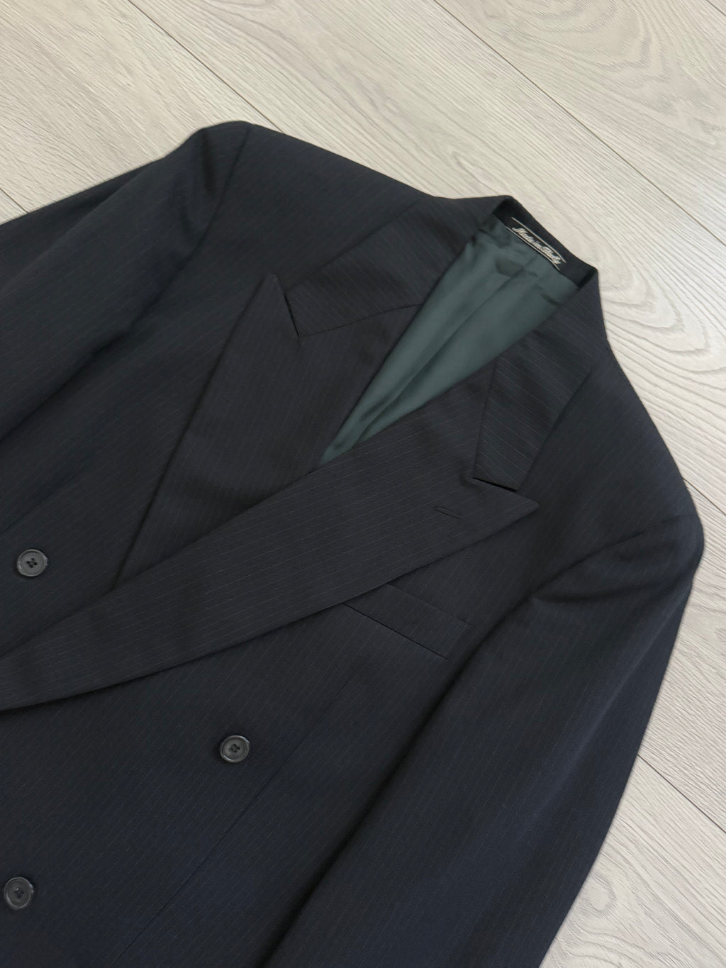 Giorgio Armani 1980s Peaked Lapel Double Breasted Pinstriped Wool Pleated Suit Navy - Size M Jacket / 32" Waist