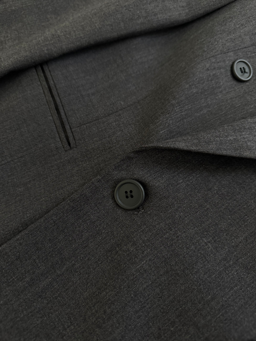 Giorgio Armani 1980s Peaked Lapel Double Breasted Wool Pleated Suit Grey - Size M Jacket / 32" Waist