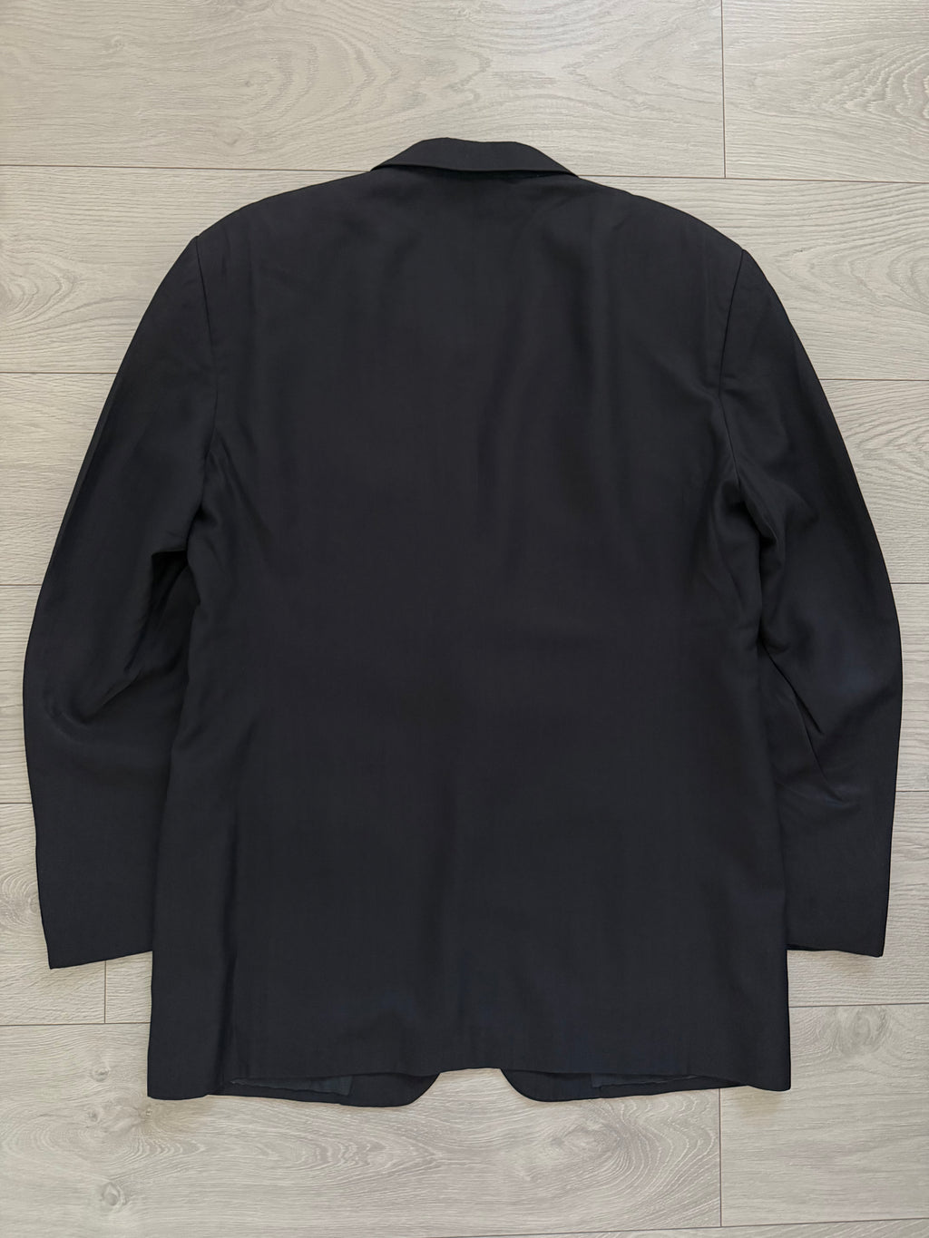 Giorgio Armani Black Label 1990s 2B Pleated Navy Wool Silk Suit - Size L Jacket / 34" Waist