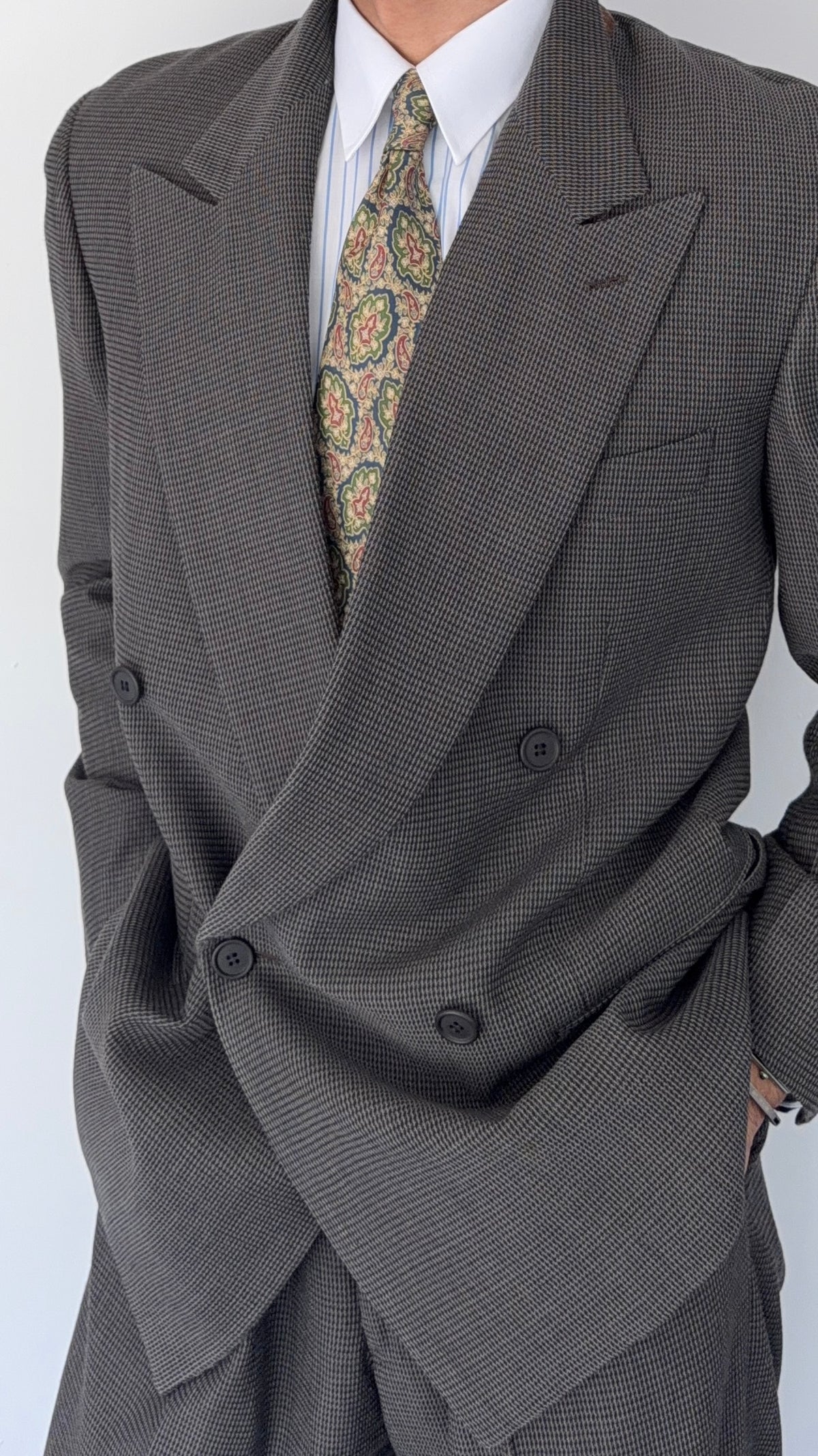 Giorgio Armani 1980s Peaked Lapel Double Breasted Textured Wool Suit Taupe Espresso Grey - Size M Jacket / 30" Waist