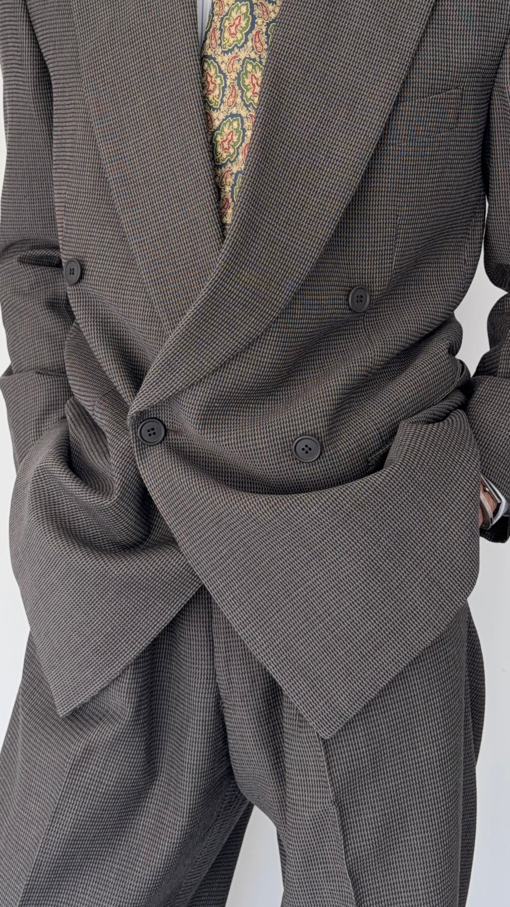 Giorgio Armani 1980s Peaked Lapel Double Breasted Textured Wool Suit Taupe Espresso Grey - Size M Jacket / 30" Waist