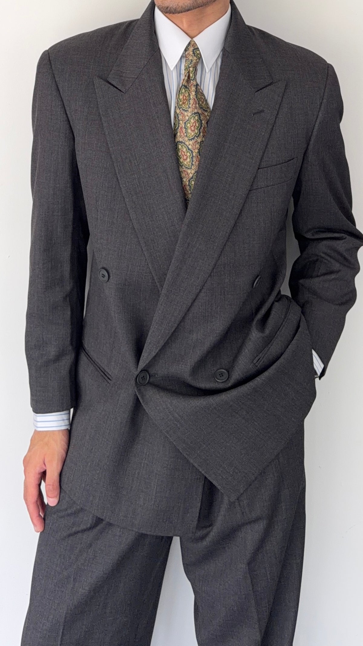 Giorgio Armani 1980s Peaked Lapel Double Breasted Wool Pleated Suit Grey - Size M Jacket / 32" Waist