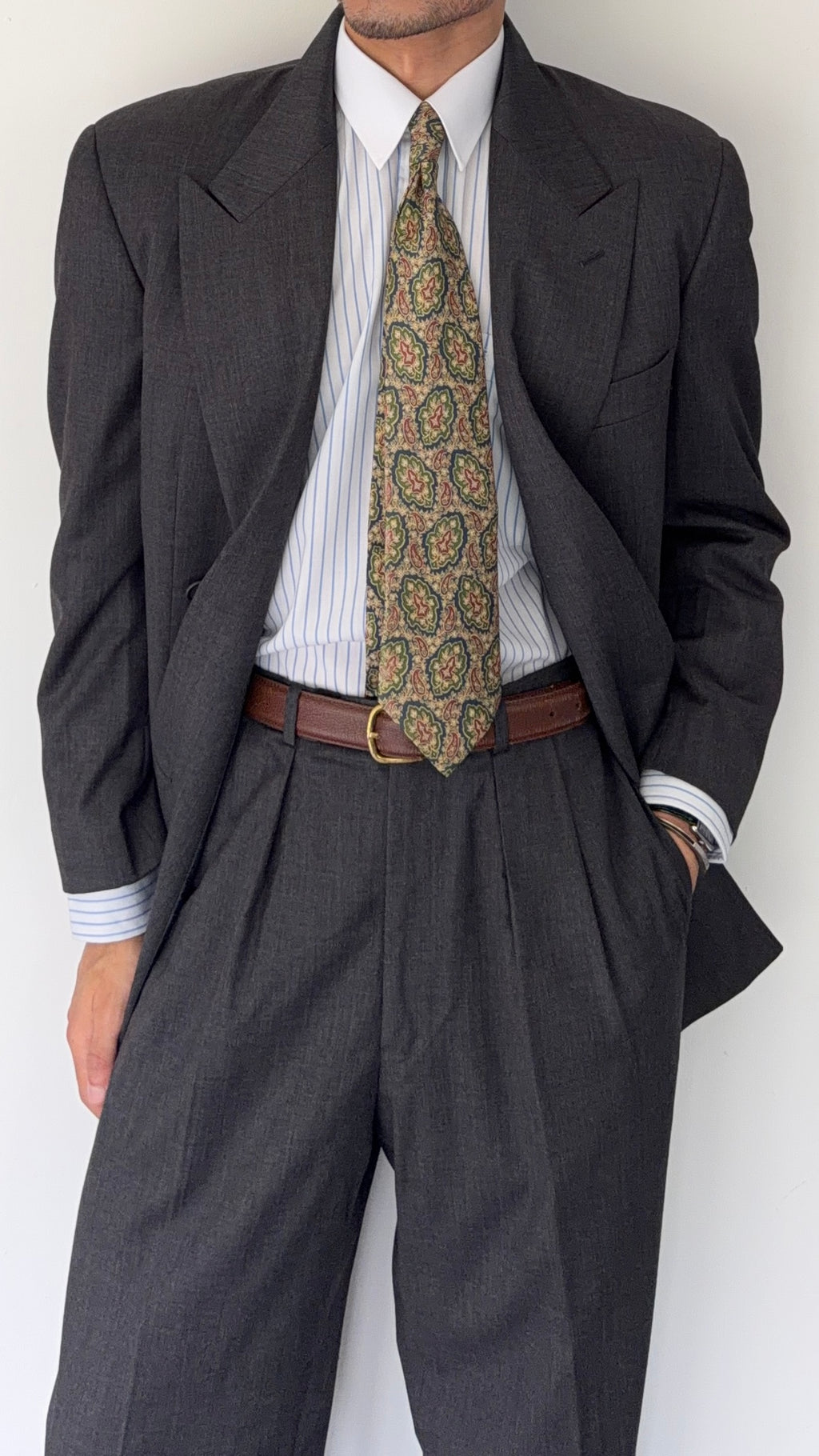 Giorgio Armani 1980s Peaked Lapel Double Breasted Wool Pleated Suit Grey - Size M Jacket / 32" Waist