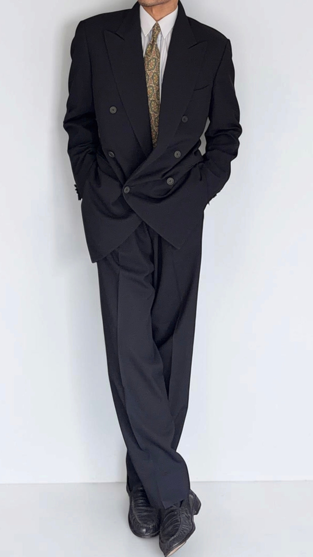 Giorgio Armani Black Label 1990s Peaked Lapel Double Breasted Draped Wool Pleated Suit Navy - Size XL Jacket / 36" Waist