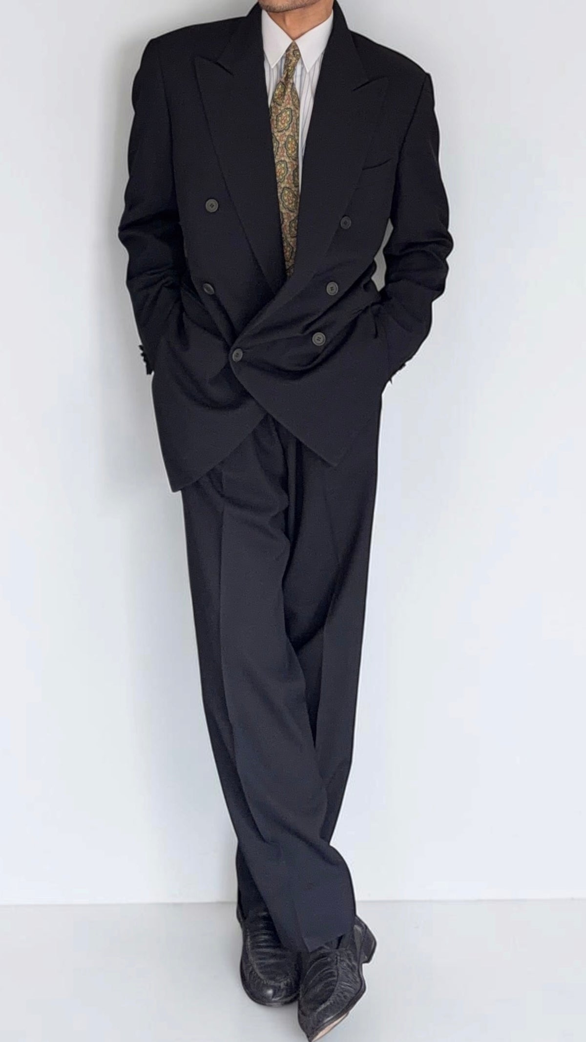Giorgio Armani Black Label 1990s Peaked Lapel Double Breasted Draped Wool Pleated Suit Navy - Size XL Jacket / 36" Waist