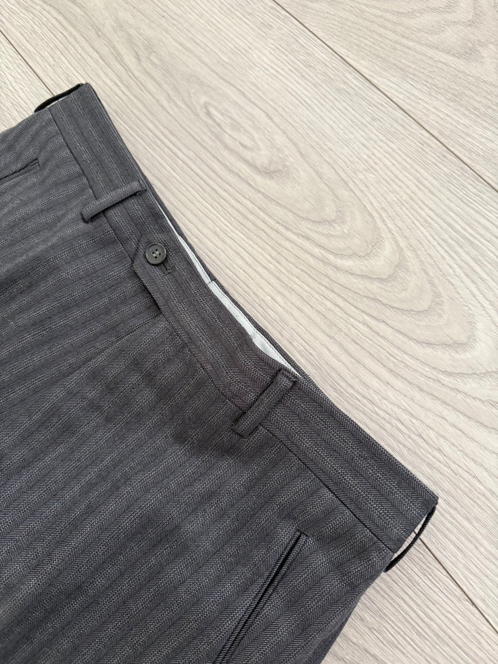 Yves Saint Laurent 1990s 2B Textured Wool Grey Navy Suit - Size S Jacket / 31" Waist
