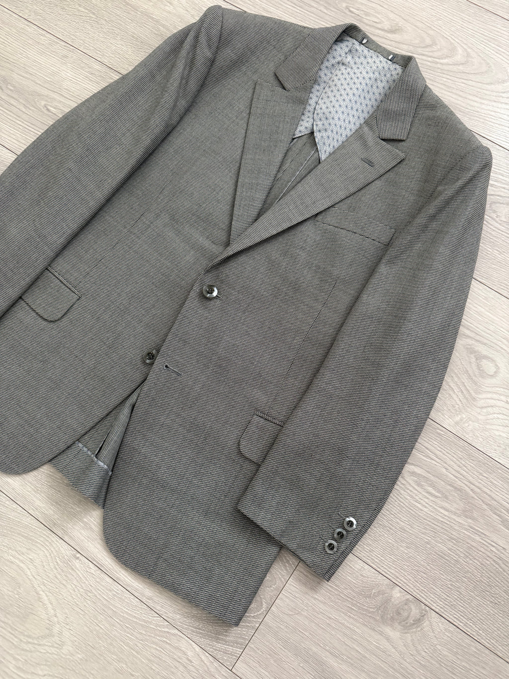 Yves Saint Laurent 1990s 2B Textured Wool Grey Suit - Size L Jacket / 34" Waist