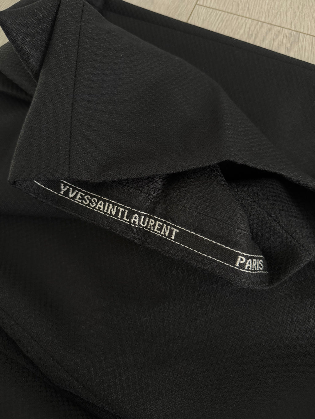 Yves Saint Laurent 1990s 3B Textured Pleated Wool Black Suit - Size S Jacket / 31" Waist