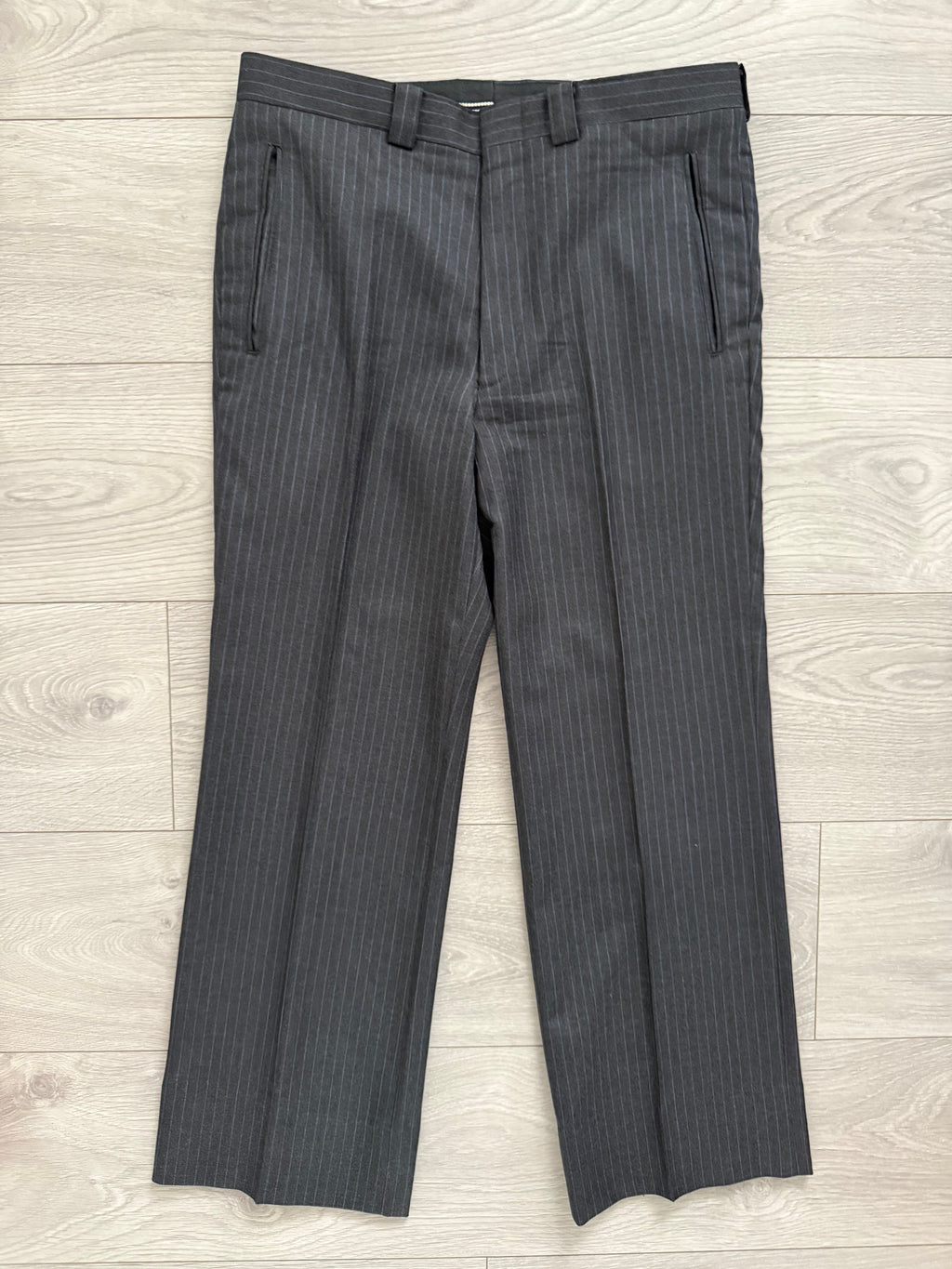 Yves Saint Laurent 1990s 3B Super 120s Wool Grey Pinstriped Suit - Size S Jacket / 31" Waist