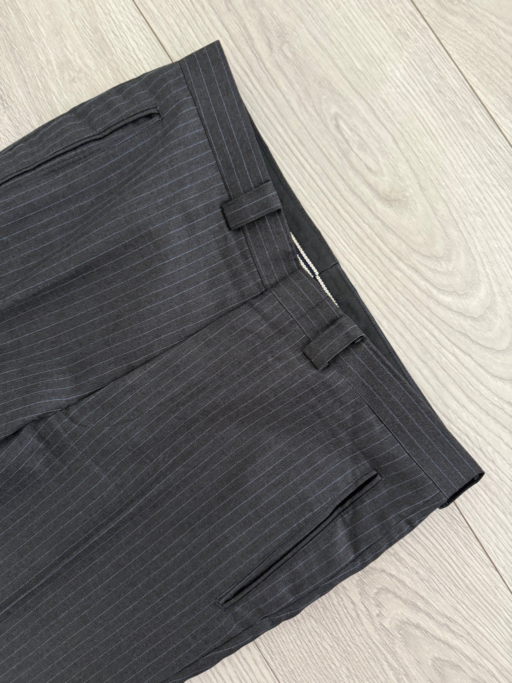 Yves Saint Laurent 1990s 3B Super 120s Wool Grey Pinstriped Suit - Size S Jacket / 31" Waist