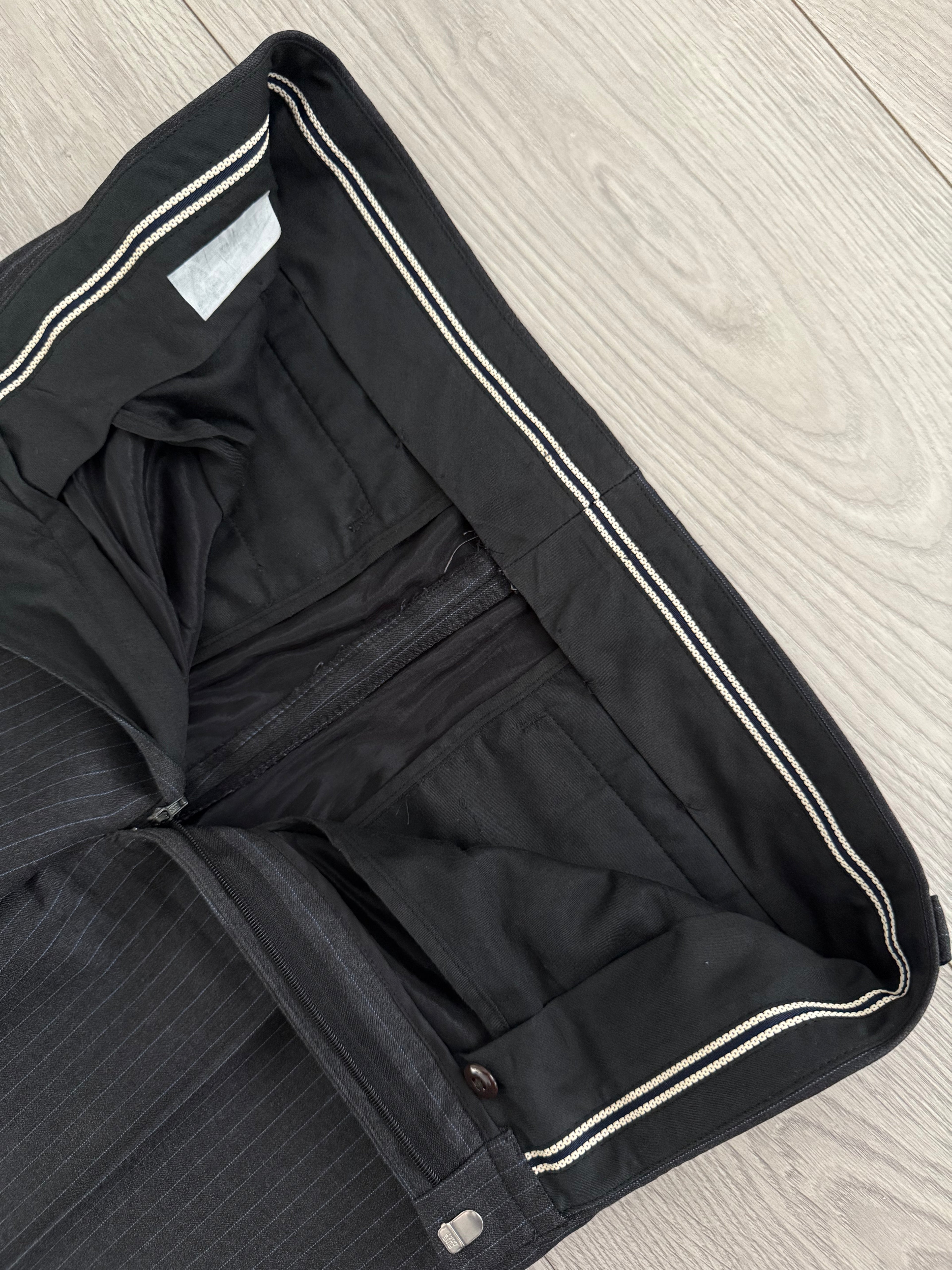 Yves Saint Laurent 1990s 3B Super 120s Wool Grey Pinstriped Suit - Size S Jacket / 31" Waist
