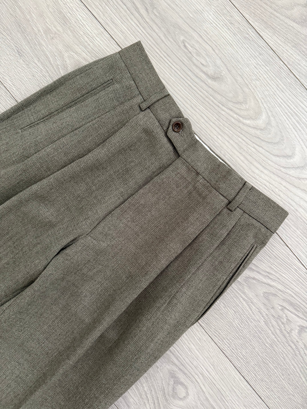 Hugo Boss 1980s Peaked Lapel Double Breasted Cerruti Fabric Wool Suit Taupe Beige - Size S Jacket / 30" Waist