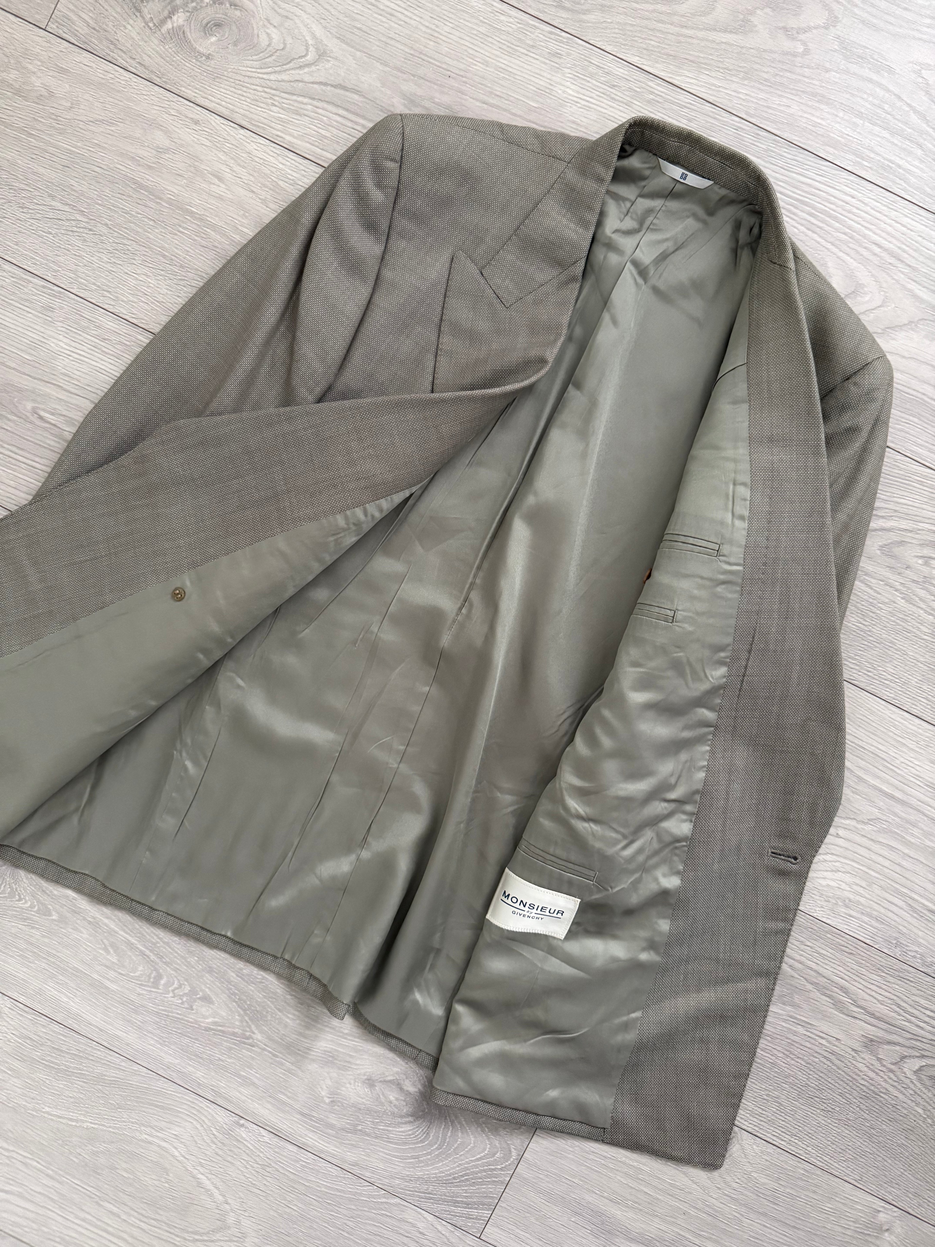 Givenchy 1980s Peaked Lapel Double Breasted Pleated Wool Suit Taupe Beige - Size M Jacket / 32" Waist