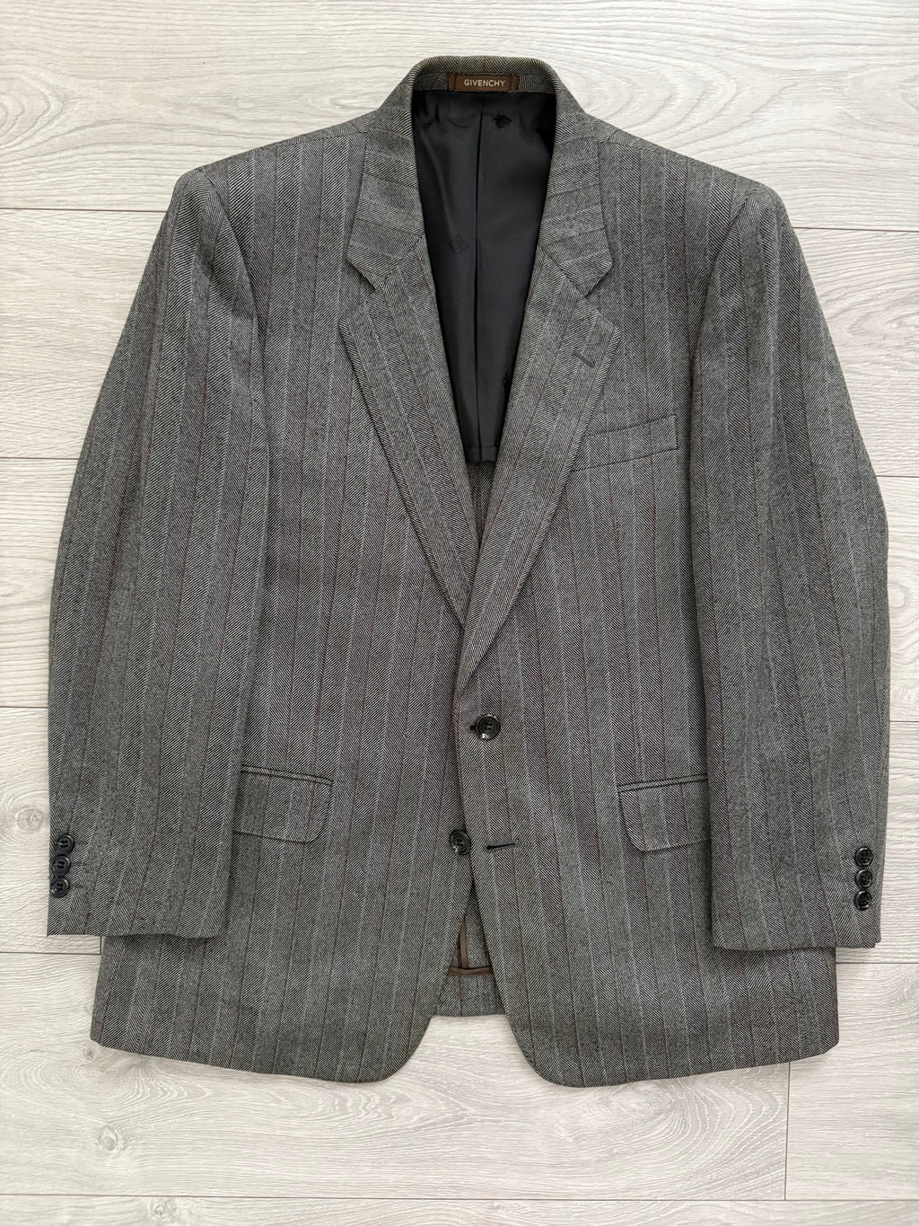 Givenchy 1980s 2B Textured Wool Striped Grey Suit - Size S Jacket / 32" Waist