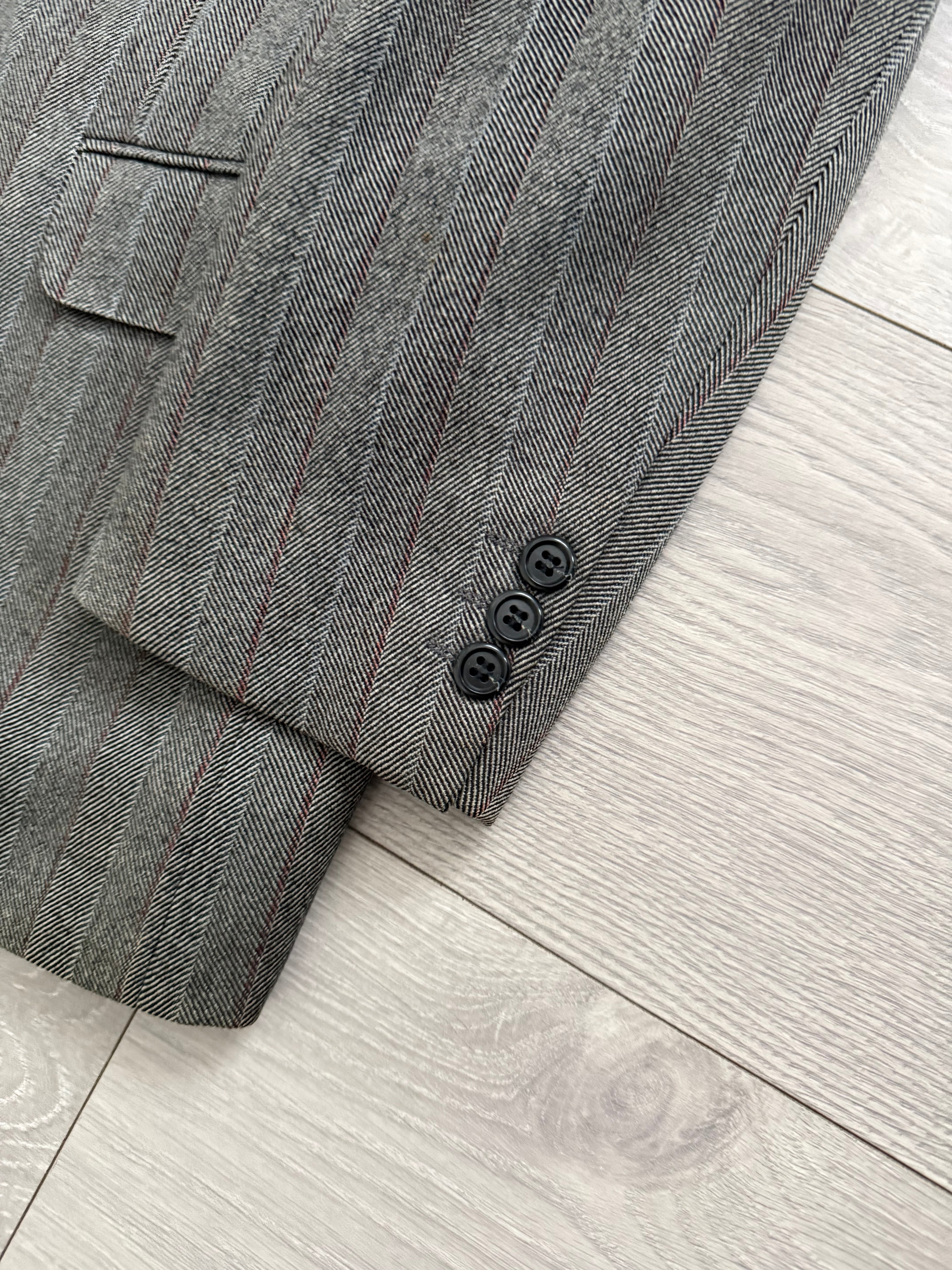 Givenchy 1980s 2B Textured Wool Striped Grey Suit - Size S Jacket / 32" Waist
