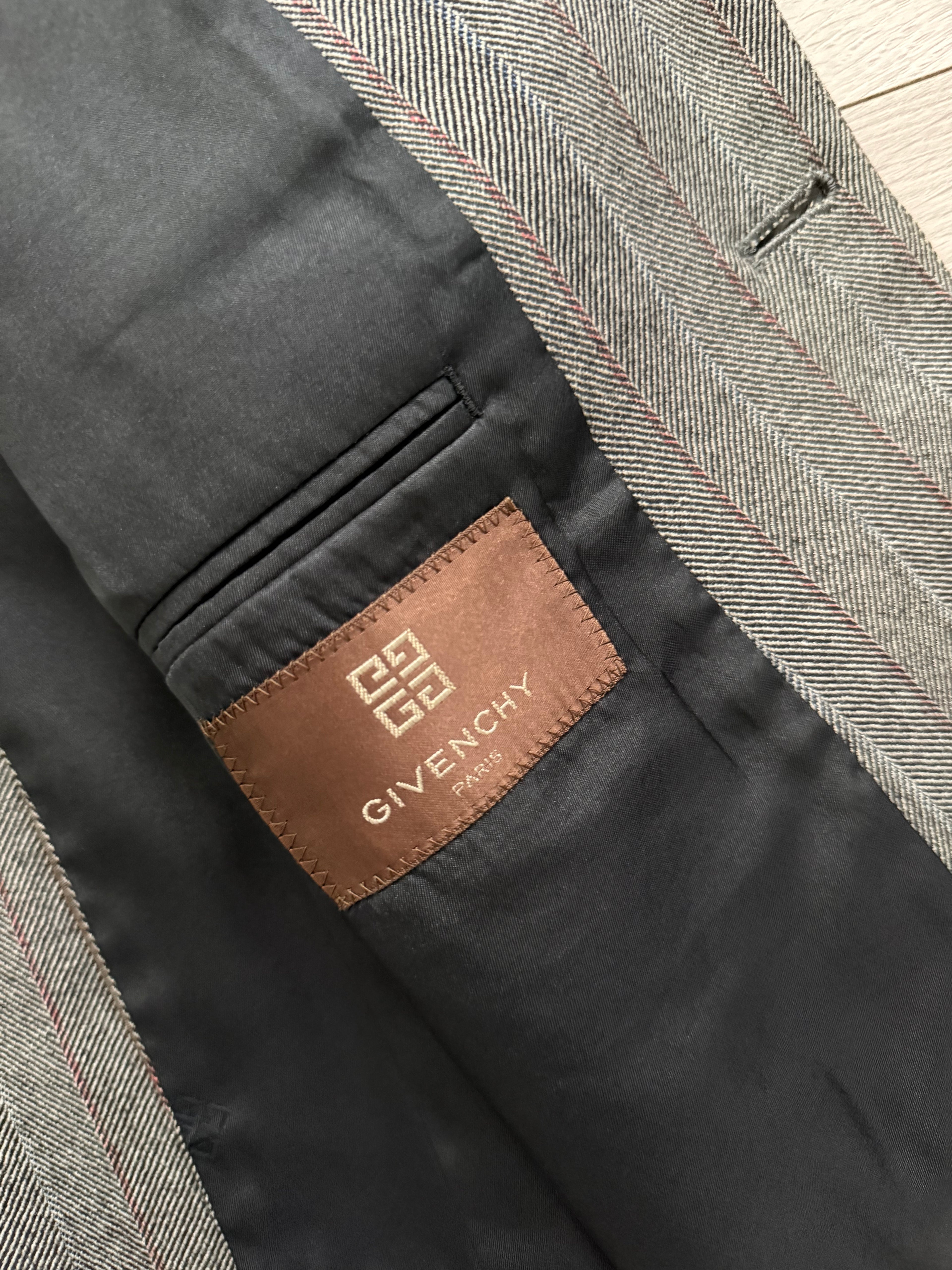 Givenchy 1980s 2B Textured Wool Striped Grey Suit - Size S Jacket / 32" Waist