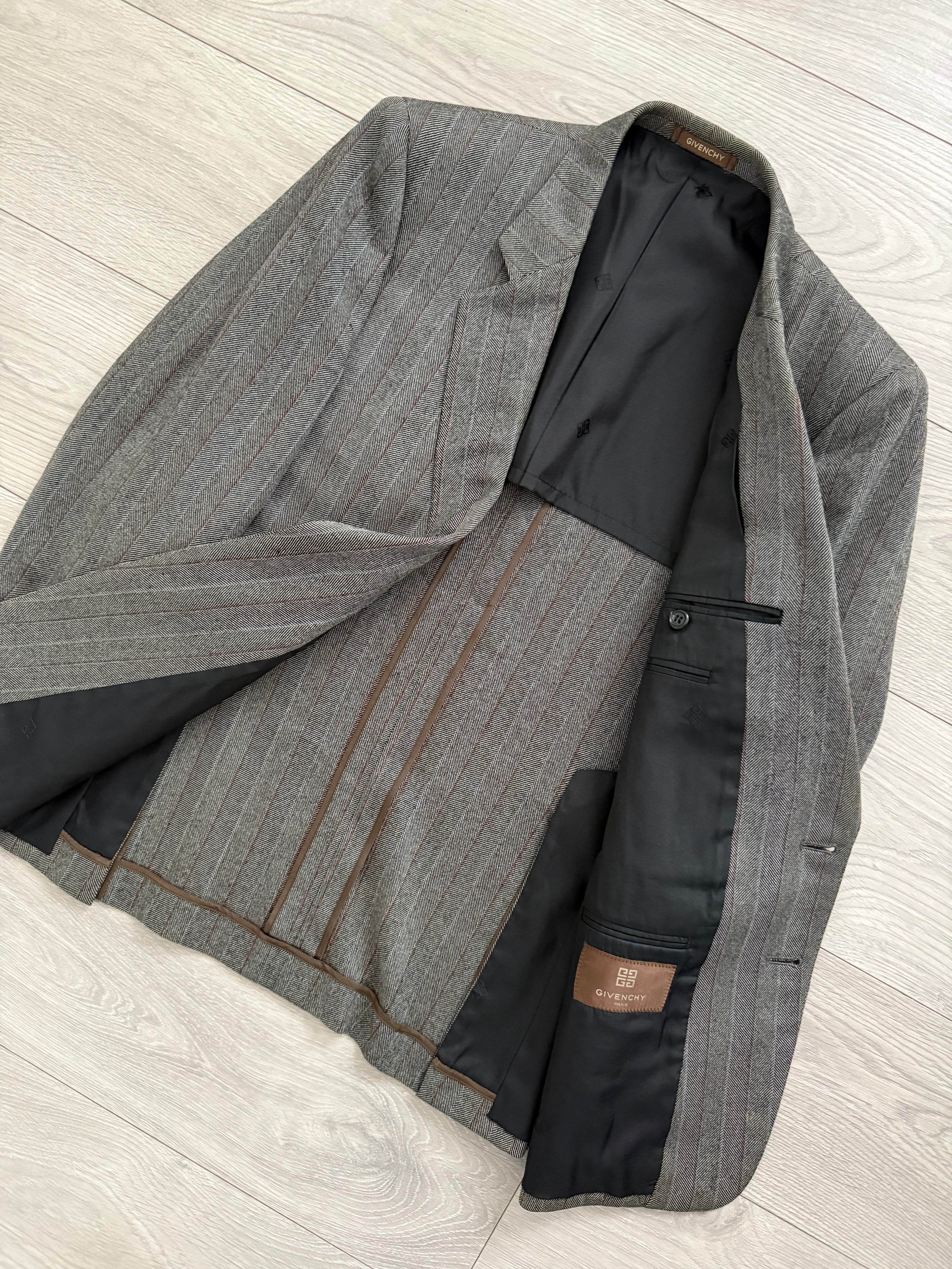 Givenchy 1980s 2B Textured Wool Striped Grey Suit - Size S Jacket / 32" Waist