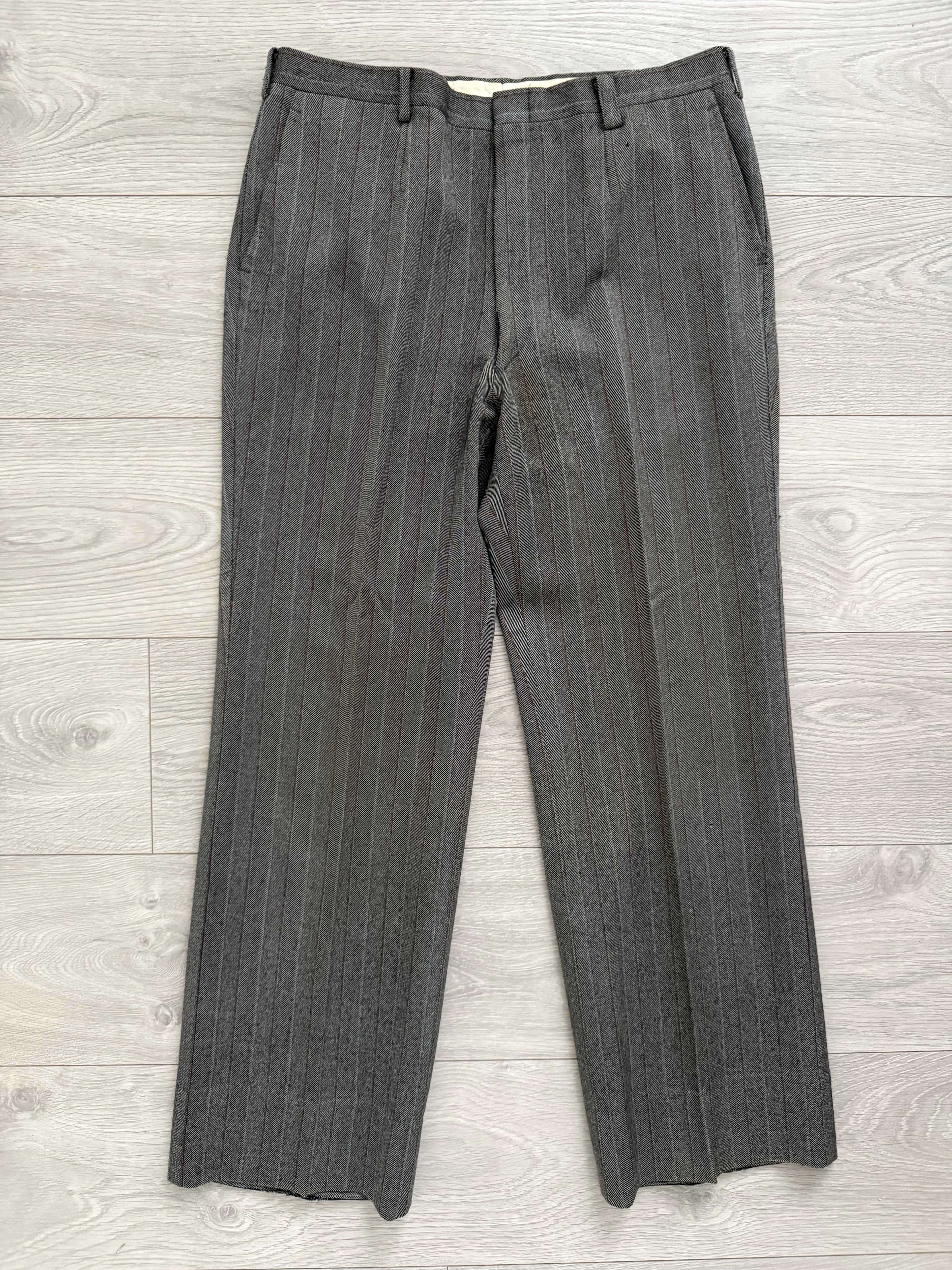 Givenchy 1980s 2B Textured Wool Striped Grey Suit - Size S Jacket / 32" Waist
