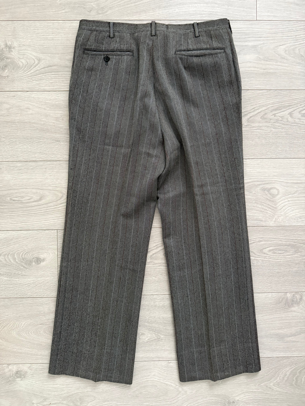 Givenchy 1980s 2B Textured Wool Striped Grey Suit - Size S Jacket / 32" Waist