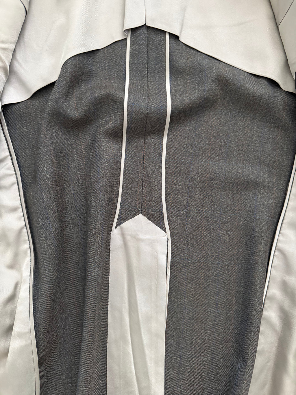 Givenchy 1980s 2B Pleated Wool Striped Suit - Size M Jacket / 32" Waist