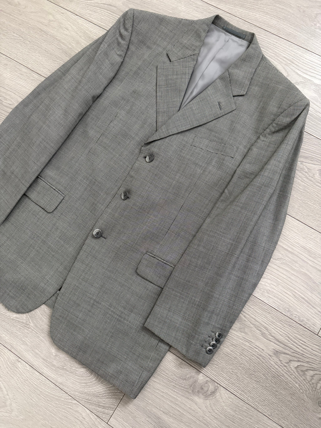 Givenchy 1980s 3B Pleated Wool Textured Grey Suit - Size XL Jacket / 35" Waist
