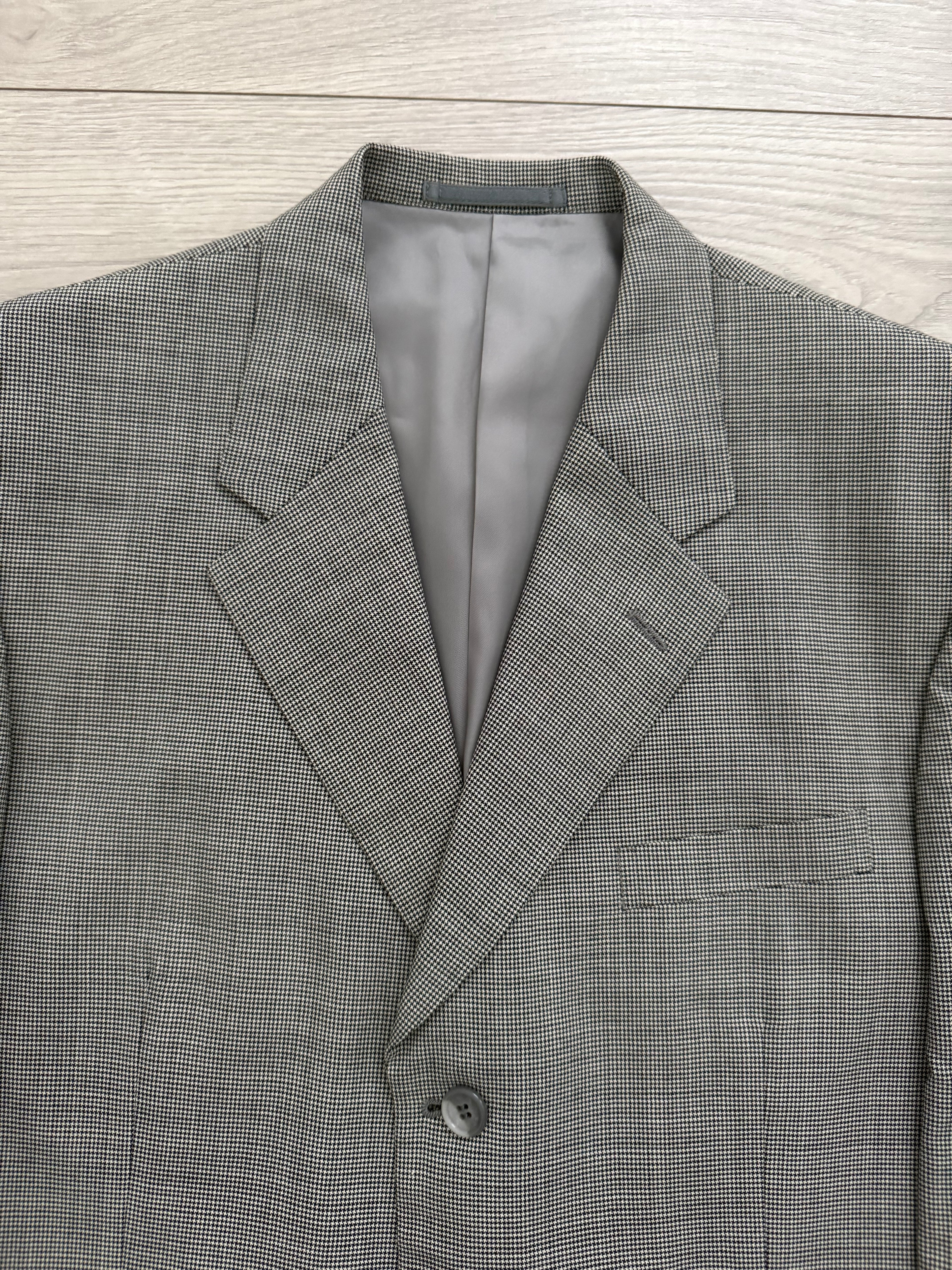 Givenchy 1980s 3B Pleated Wool Textured Grey Suit - Size XL Jacket / 35" Waist
