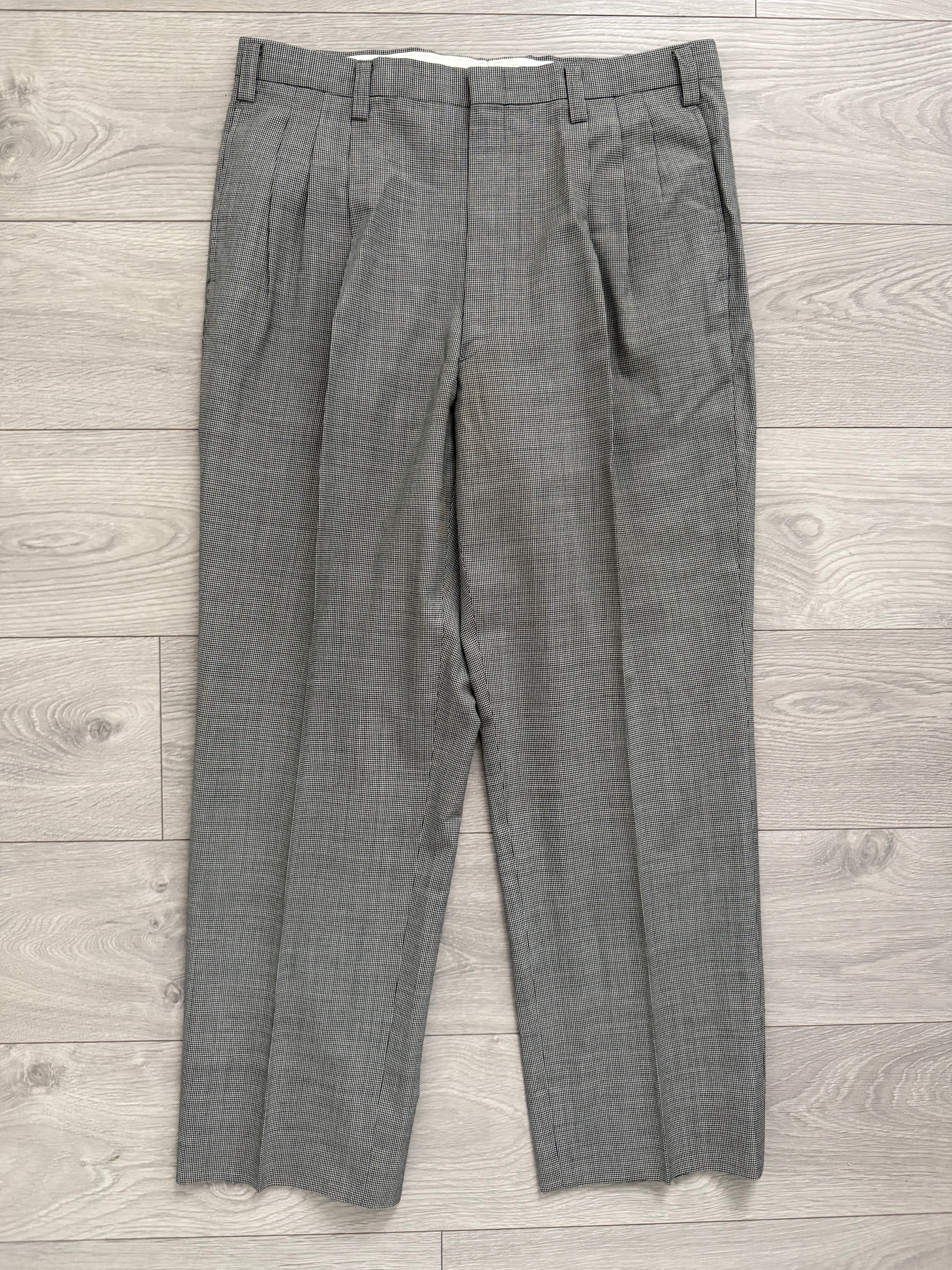 Givenchy 1980s 3B Pleated Wool Textured Grey Suit - Size XL Jacket / 35" Waist