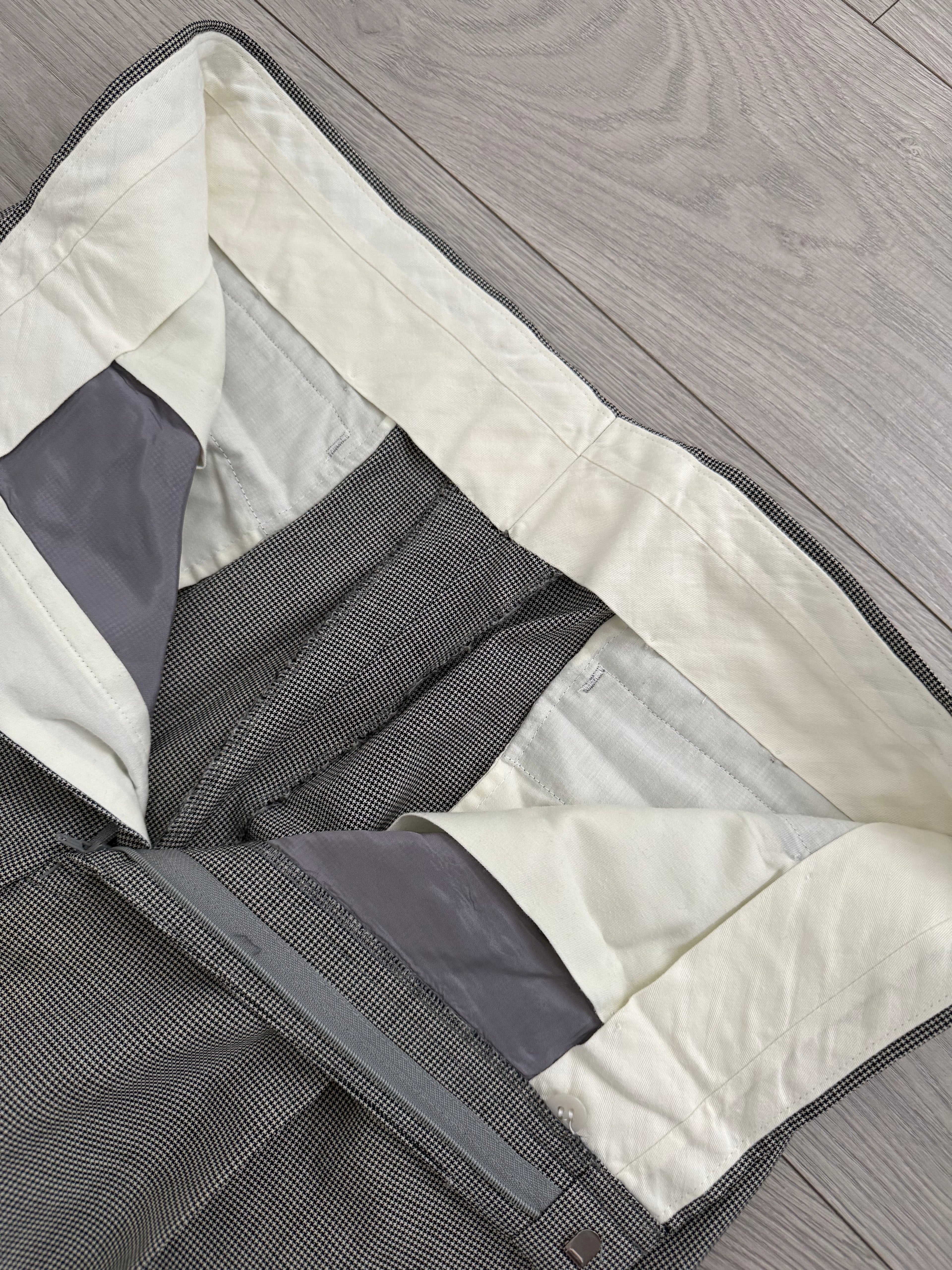 Givenchy 1980s 3B Pleated Wool Textured Grey Suit - Size XL Jacket / 35" Waist