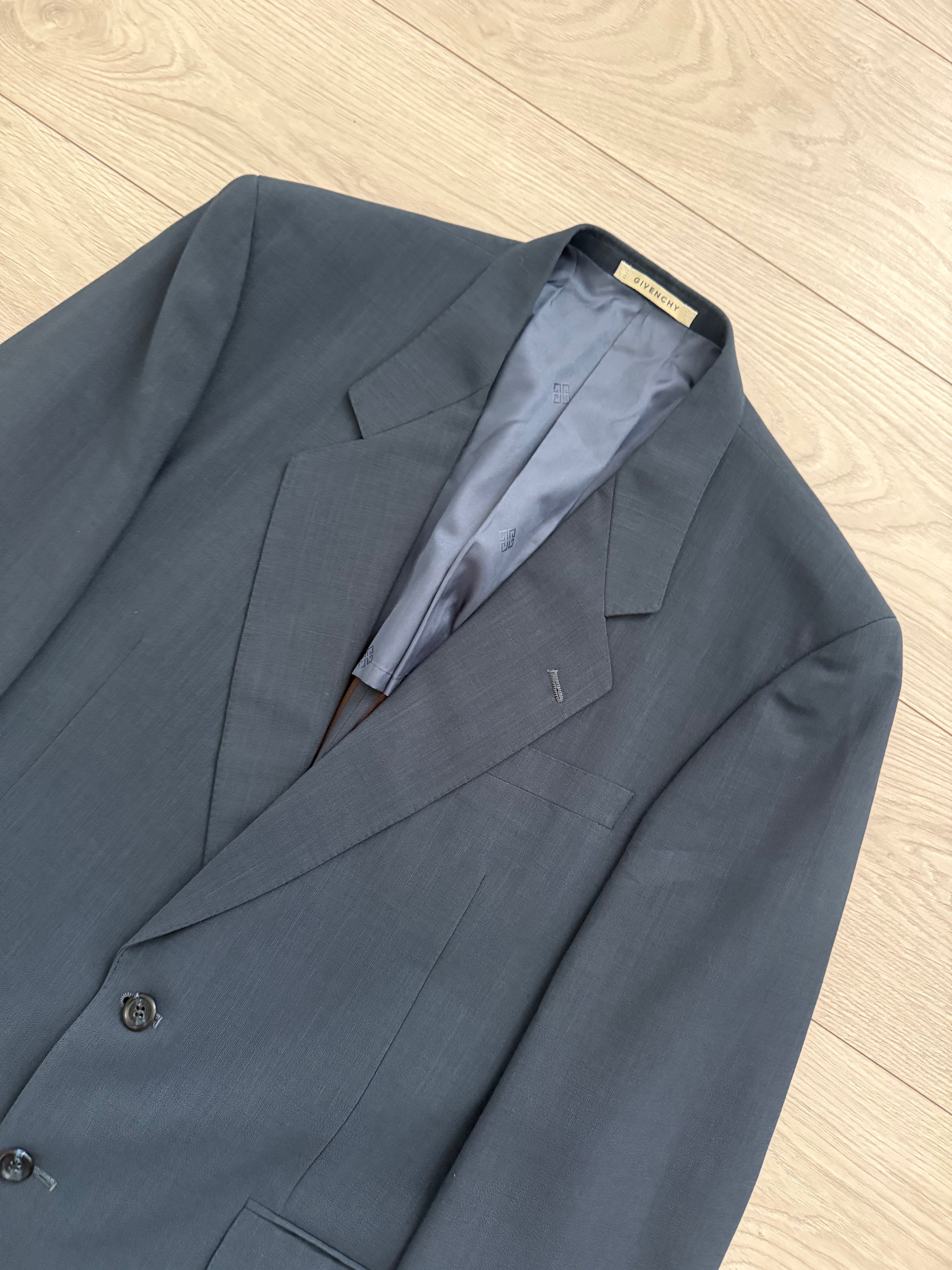 Givenchy 1980s 2B Pleated Wool Textured Blue Lightweight Suit - Size L Jacket / 35" Waist